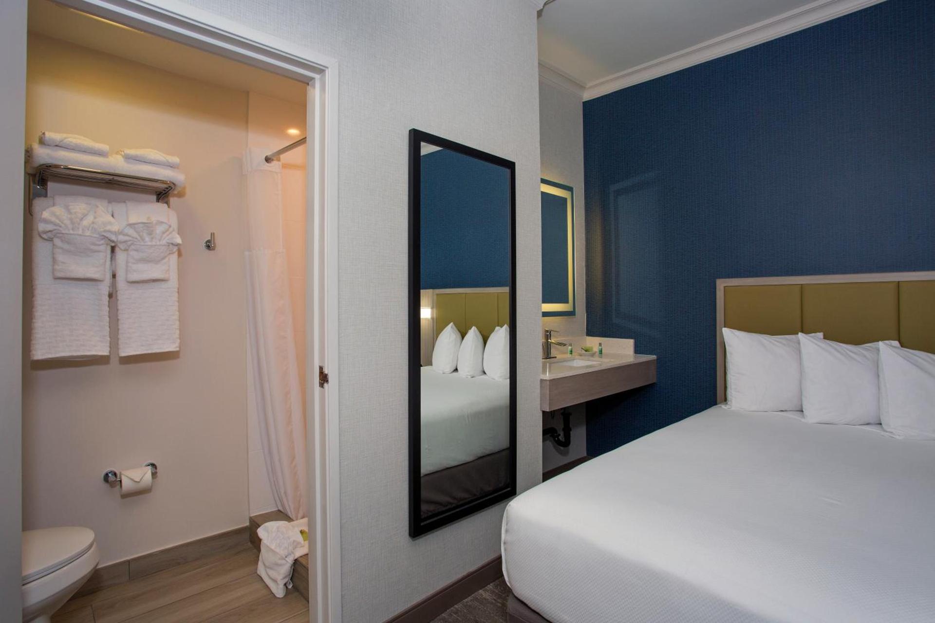 SureStay Hotel by Best Western Santa Monica photo 72