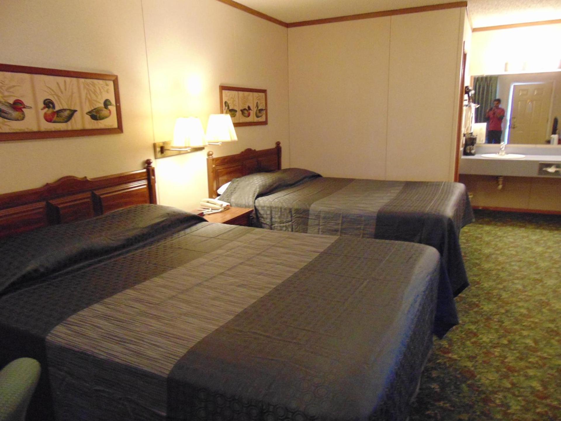 Heritage House Inn photo 31