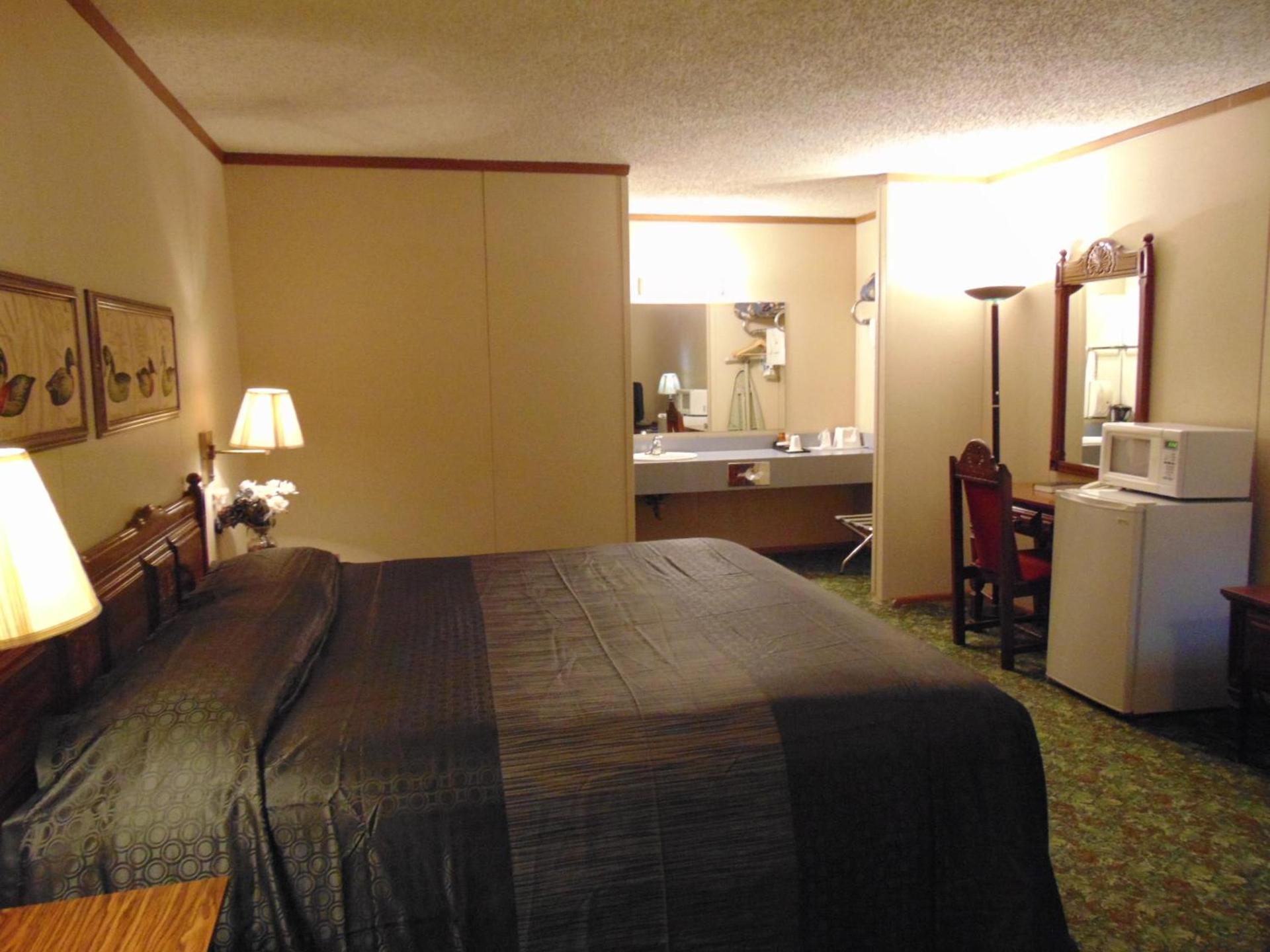 Heritage House Inn photo 29