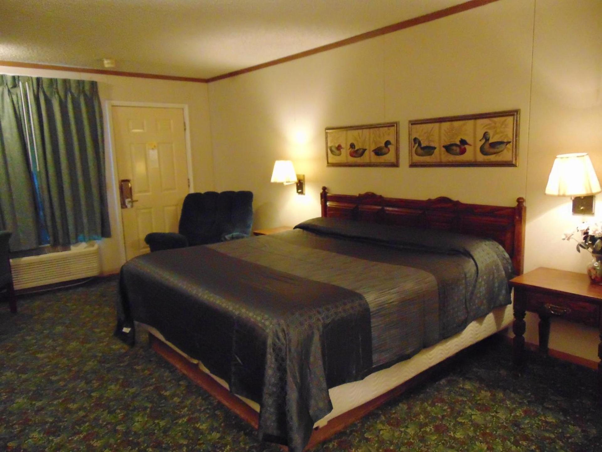 Heritage House Inn photo 26