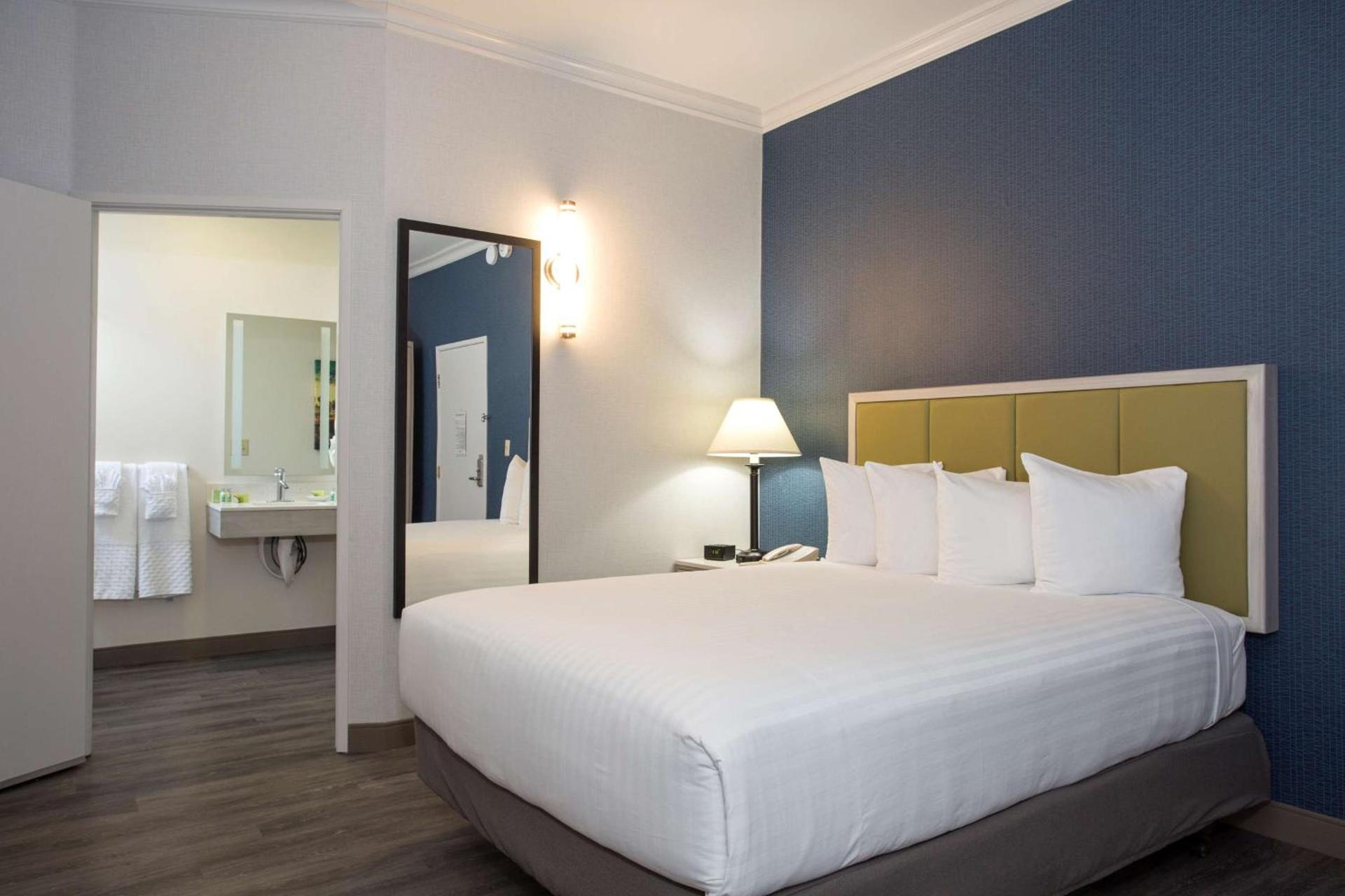 SureStay Hotel by Best Western Santa Monica photo 46