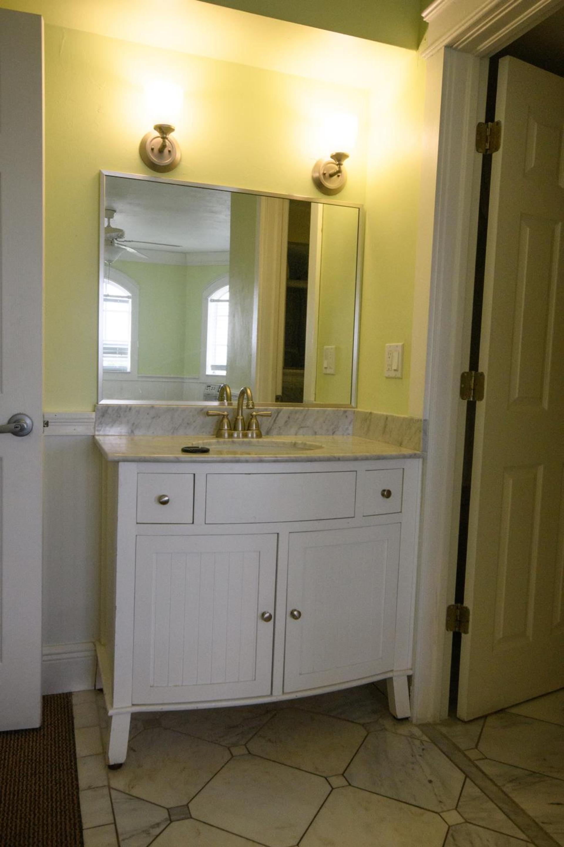Edison Beach House photo 51