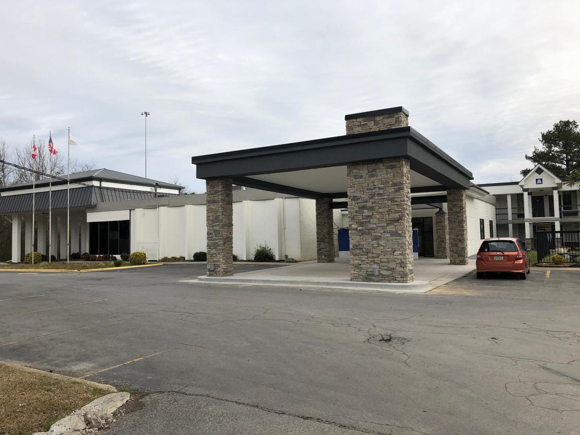 Quality Inn Dalton East photo 69
