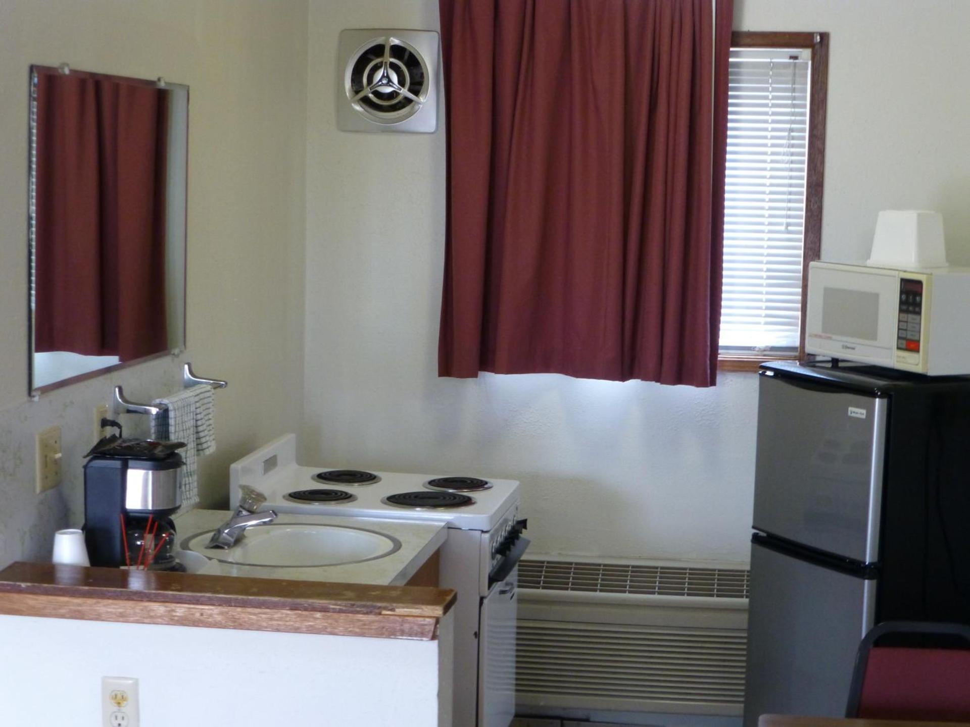 Umatilla Inn & Suites photo 6