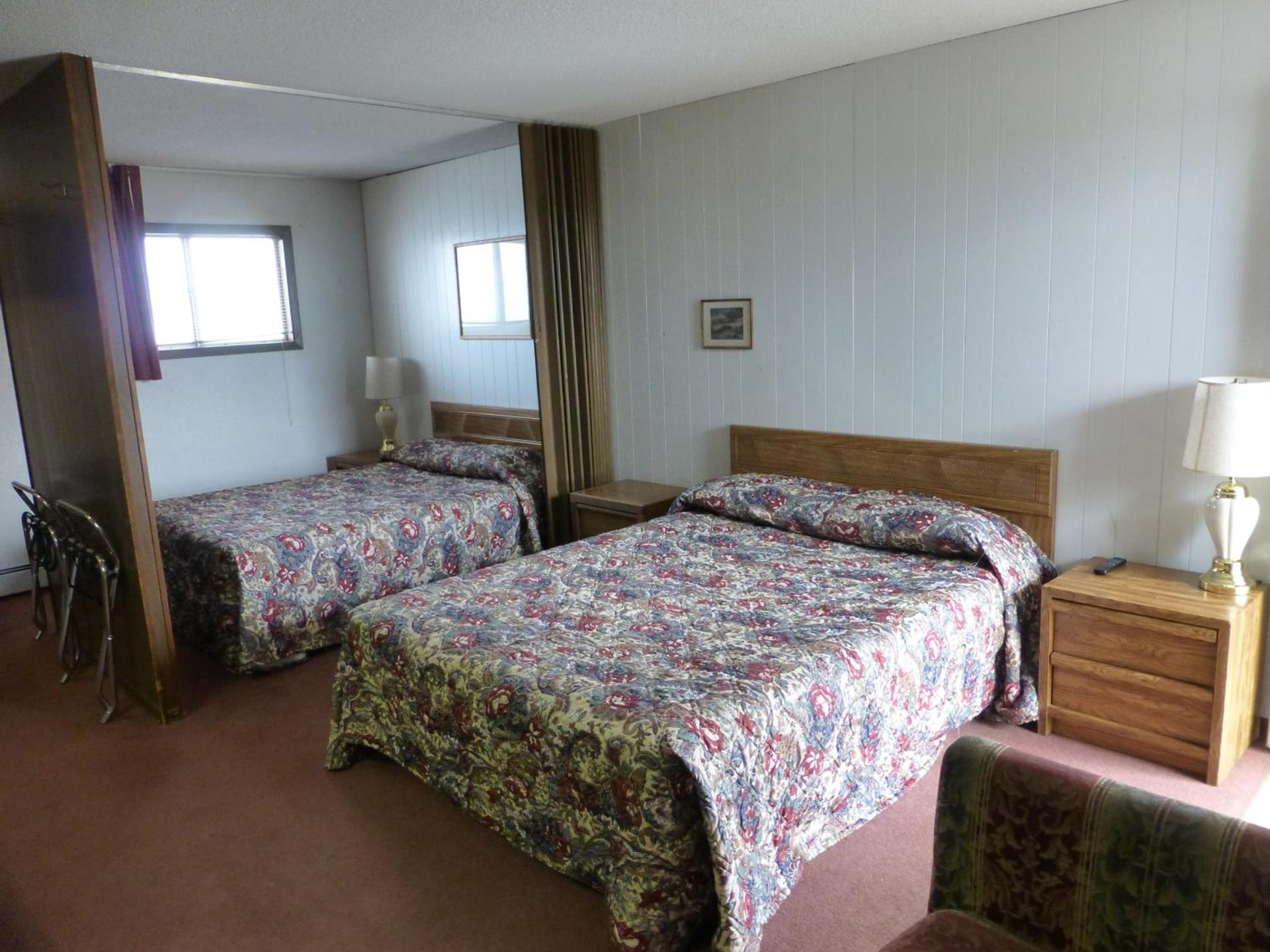 Umatilla Inn & Suites photo 13
