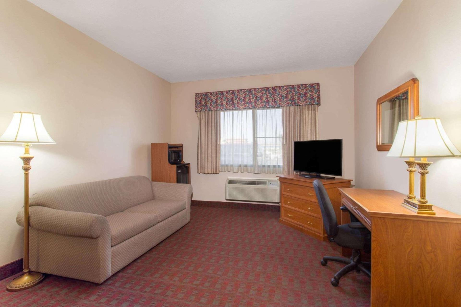 Ramada by Wyndham St George photo 38