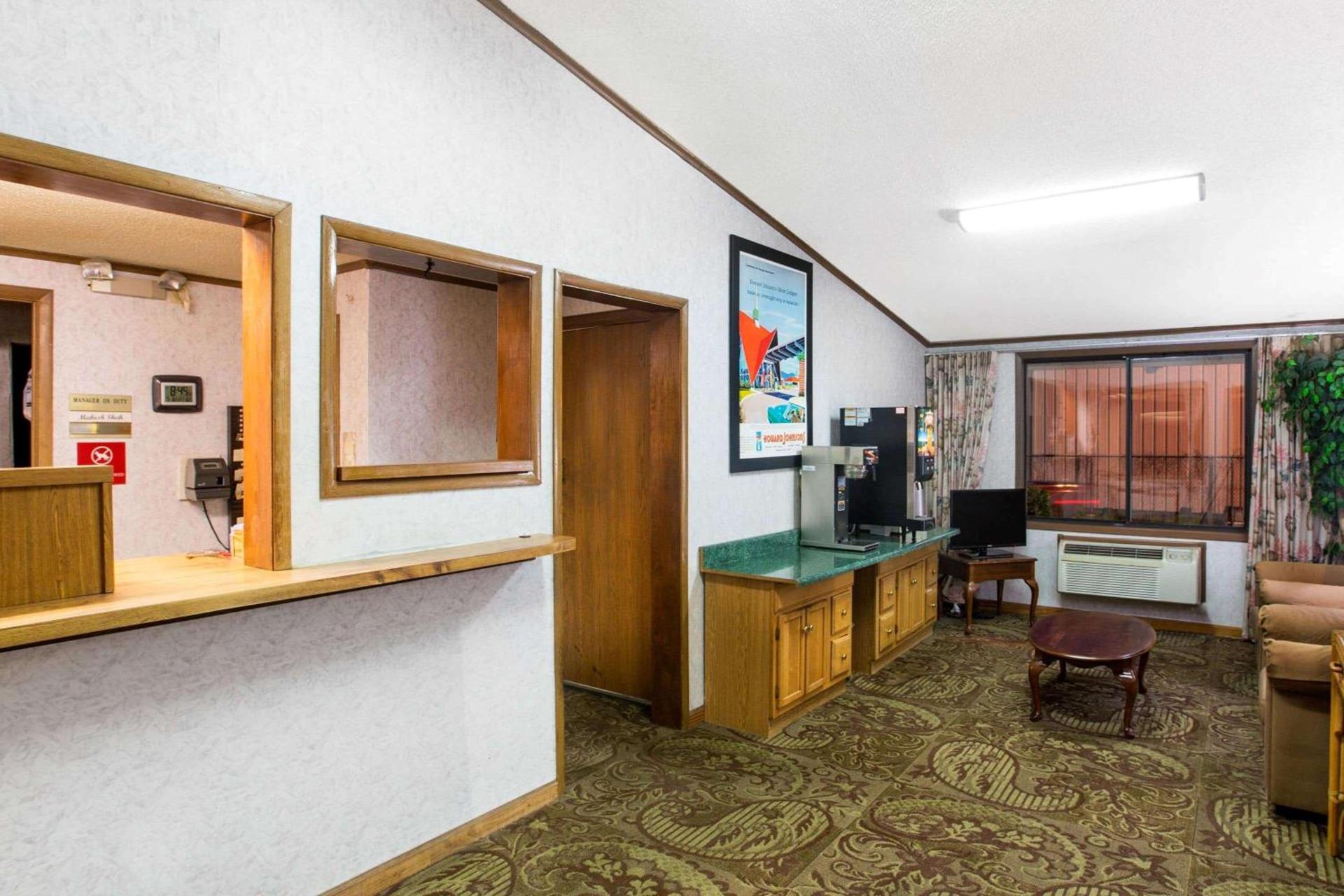 Howard Johnson by Wyndham Wilmington photo 3
