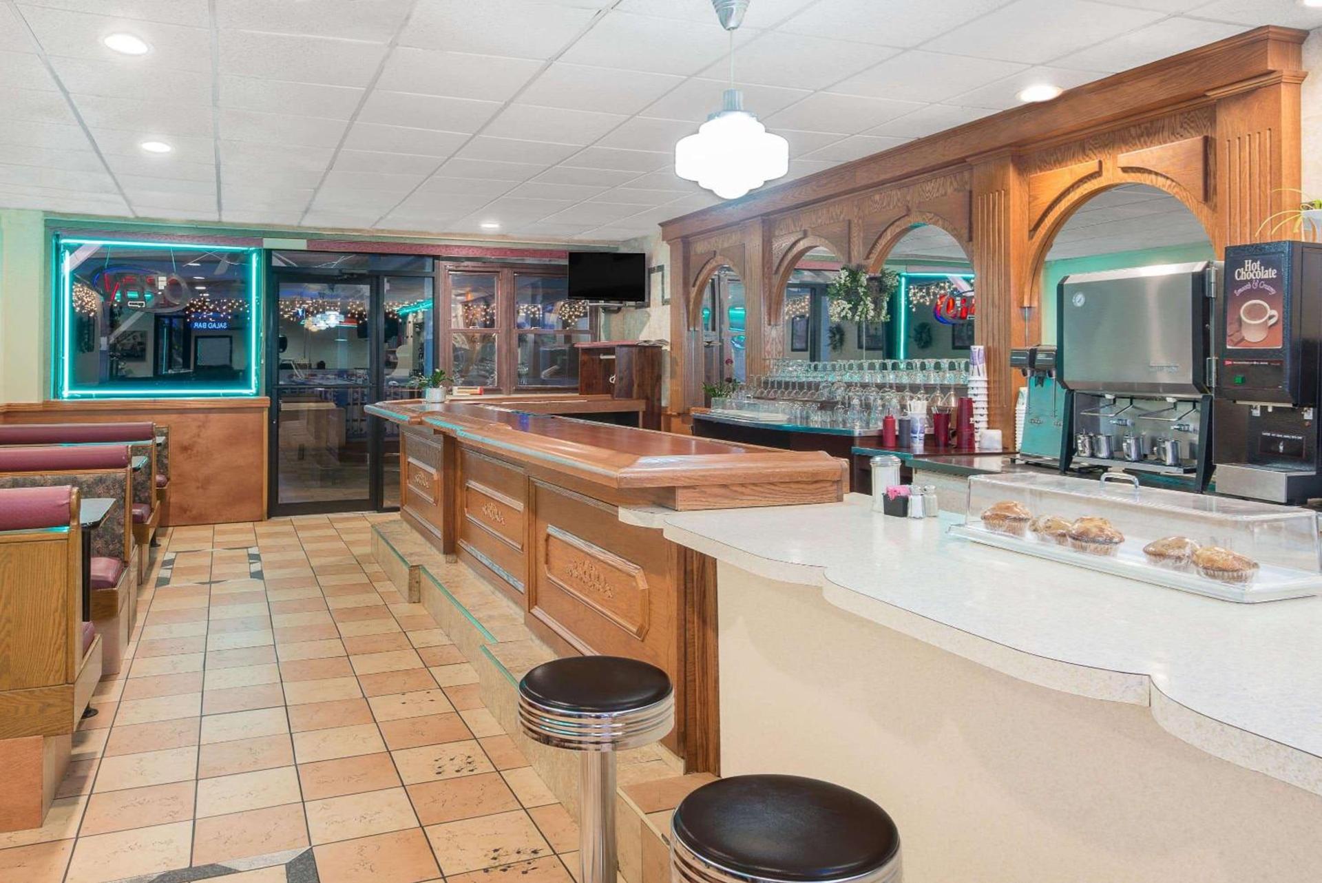 Howard Johnson by Wyndham Saugerties photo 38