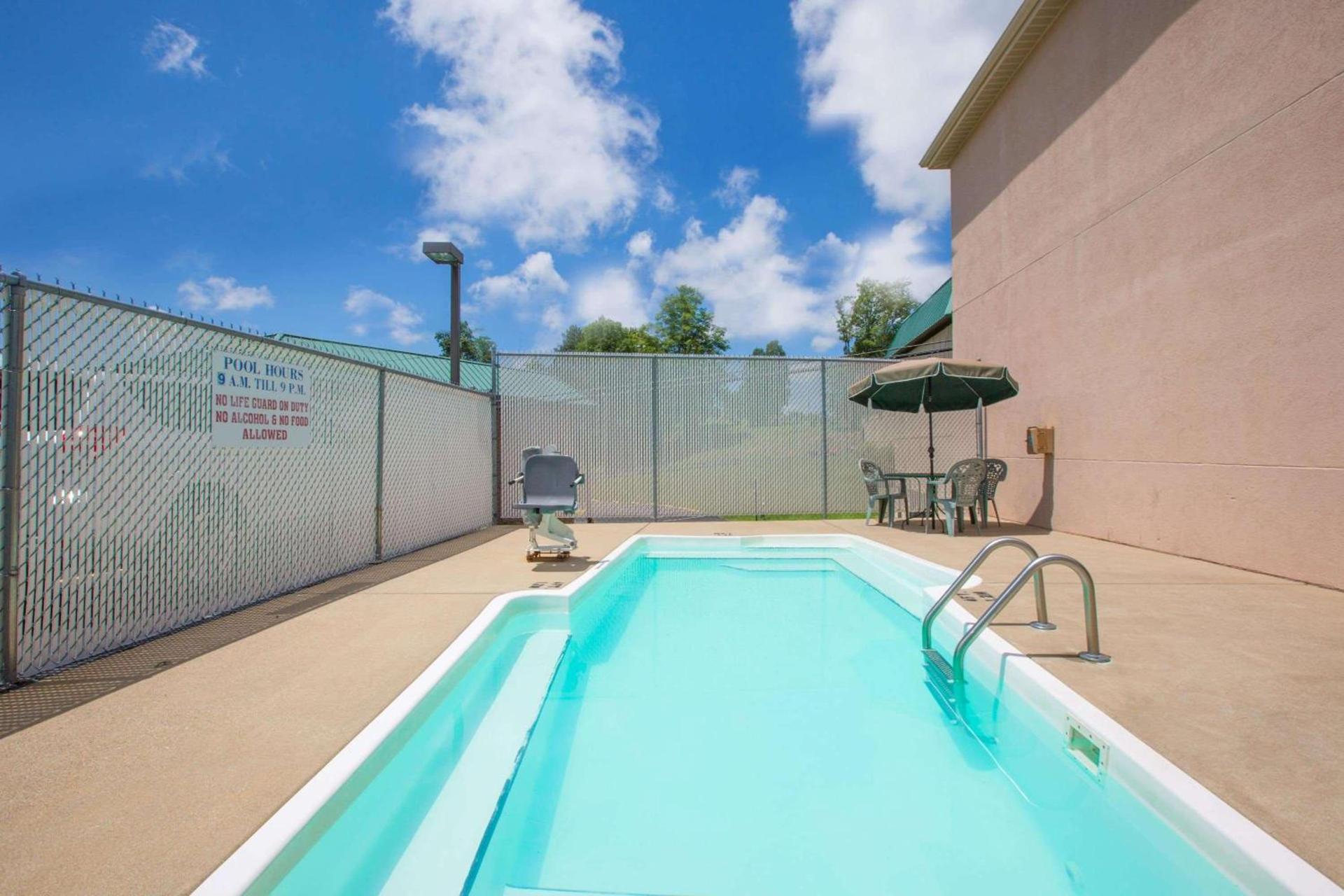 Howard Johnson by Wyndham Beckley photo 5