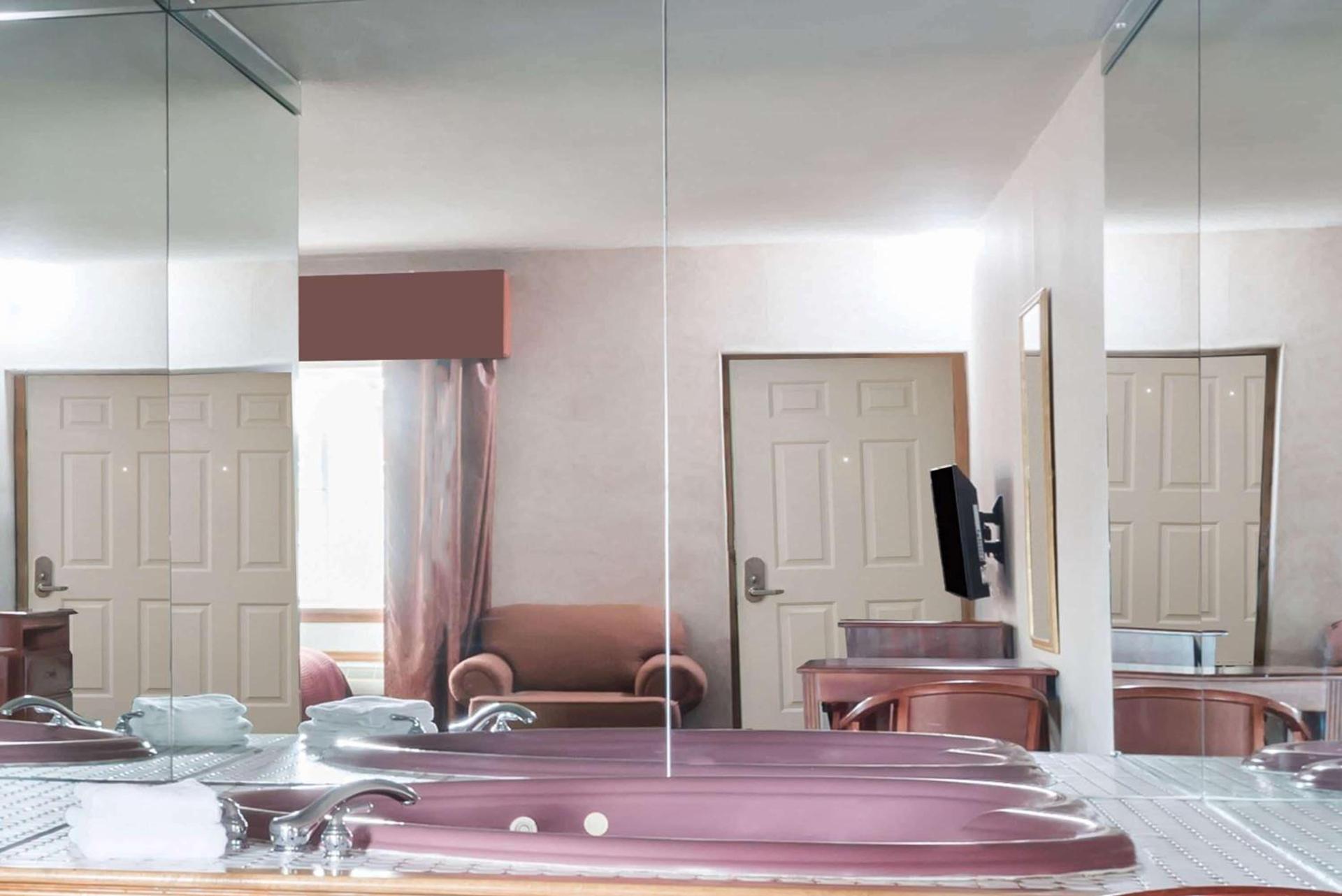 Howard Johnson by Wyndham Lenox photo 17