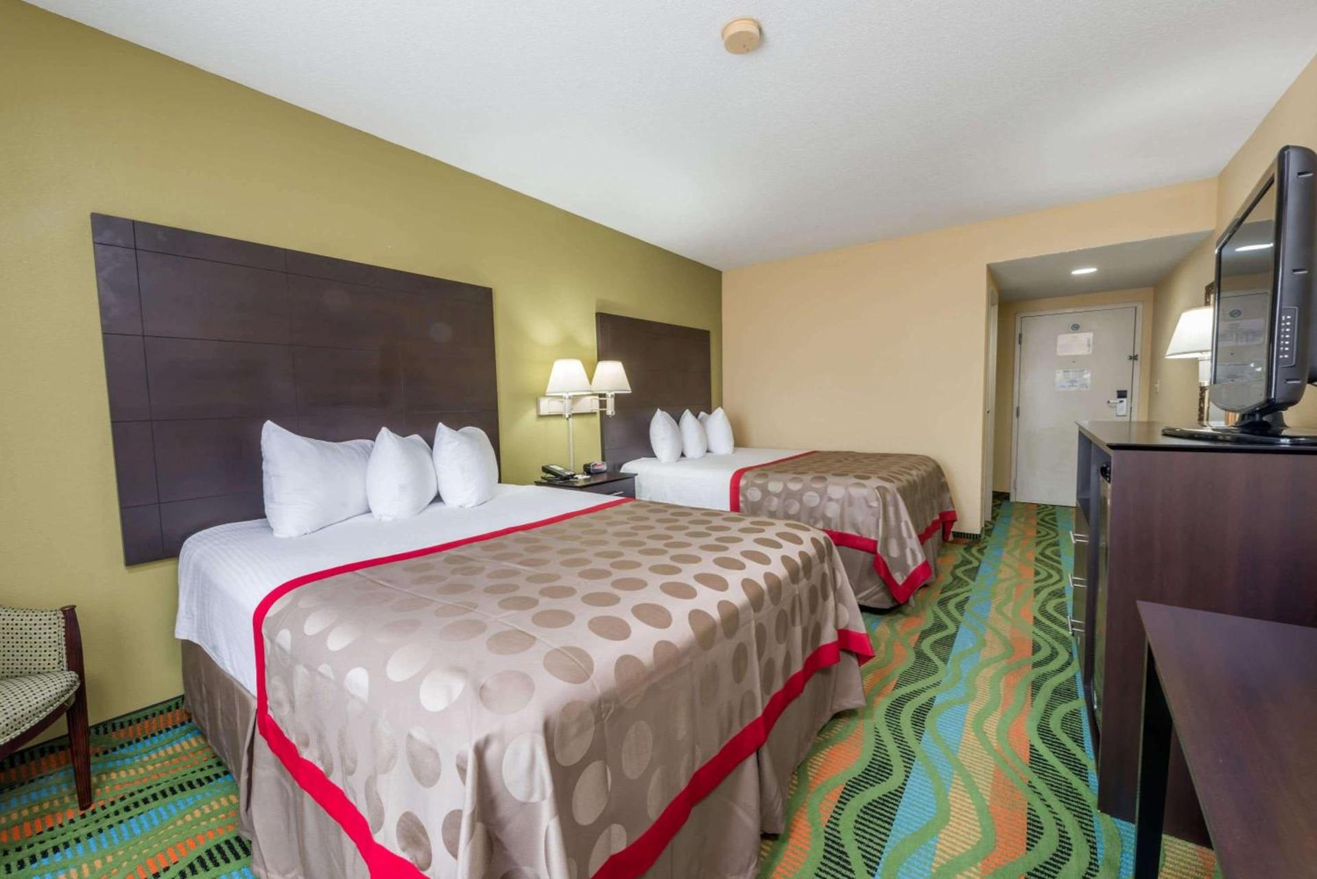 Ramada by Wyndham Vandalia photo 39