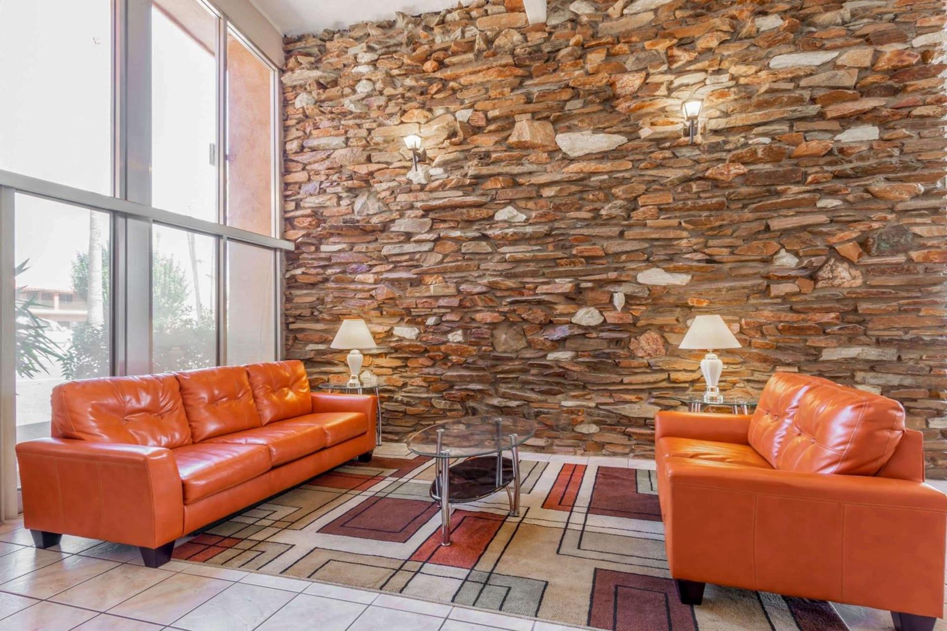 Howard Johnson by Wyndham Phoenix Airport/Downtown Area photo 4