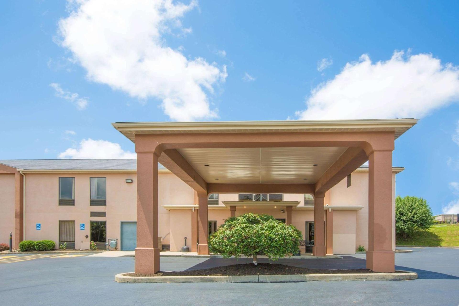 Howard Johnson by Wyndham Beckley — hotel in Beckley