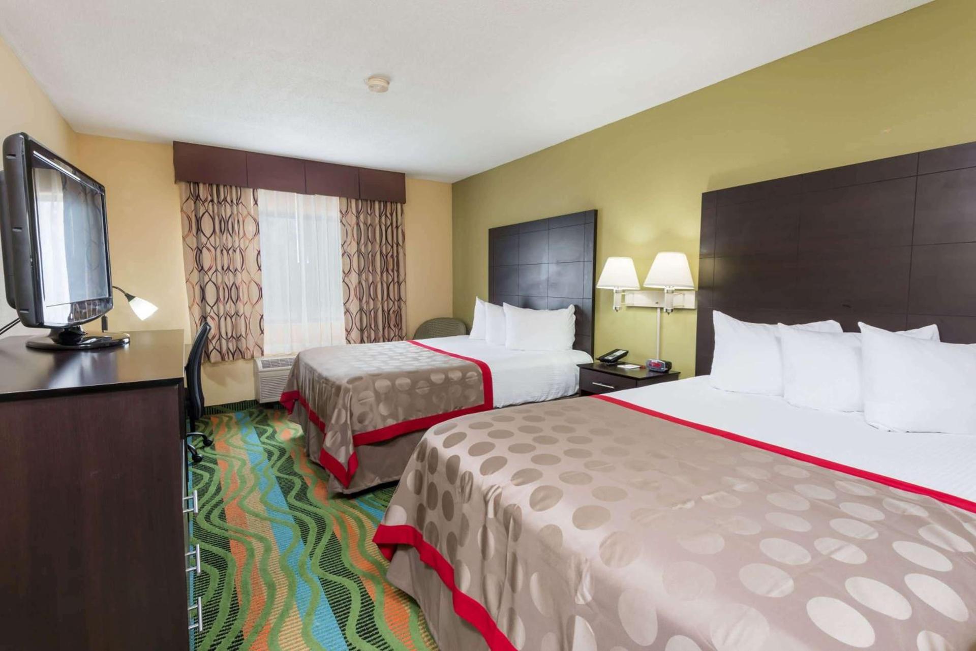 Ramada by Wyndham Vandalia photo 30
