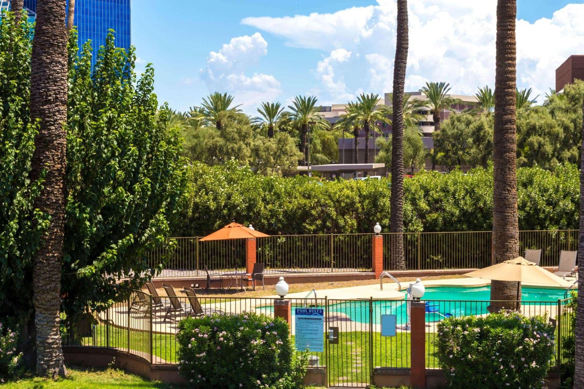 Howard Johnson by Wyndham Phoenix Airport/Downtown Area photo 5