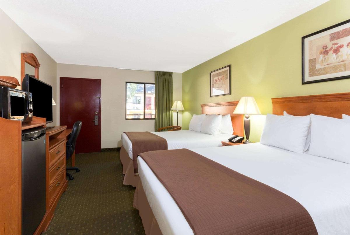 Howard Johnson by Wyndham Tallahassee photo 11