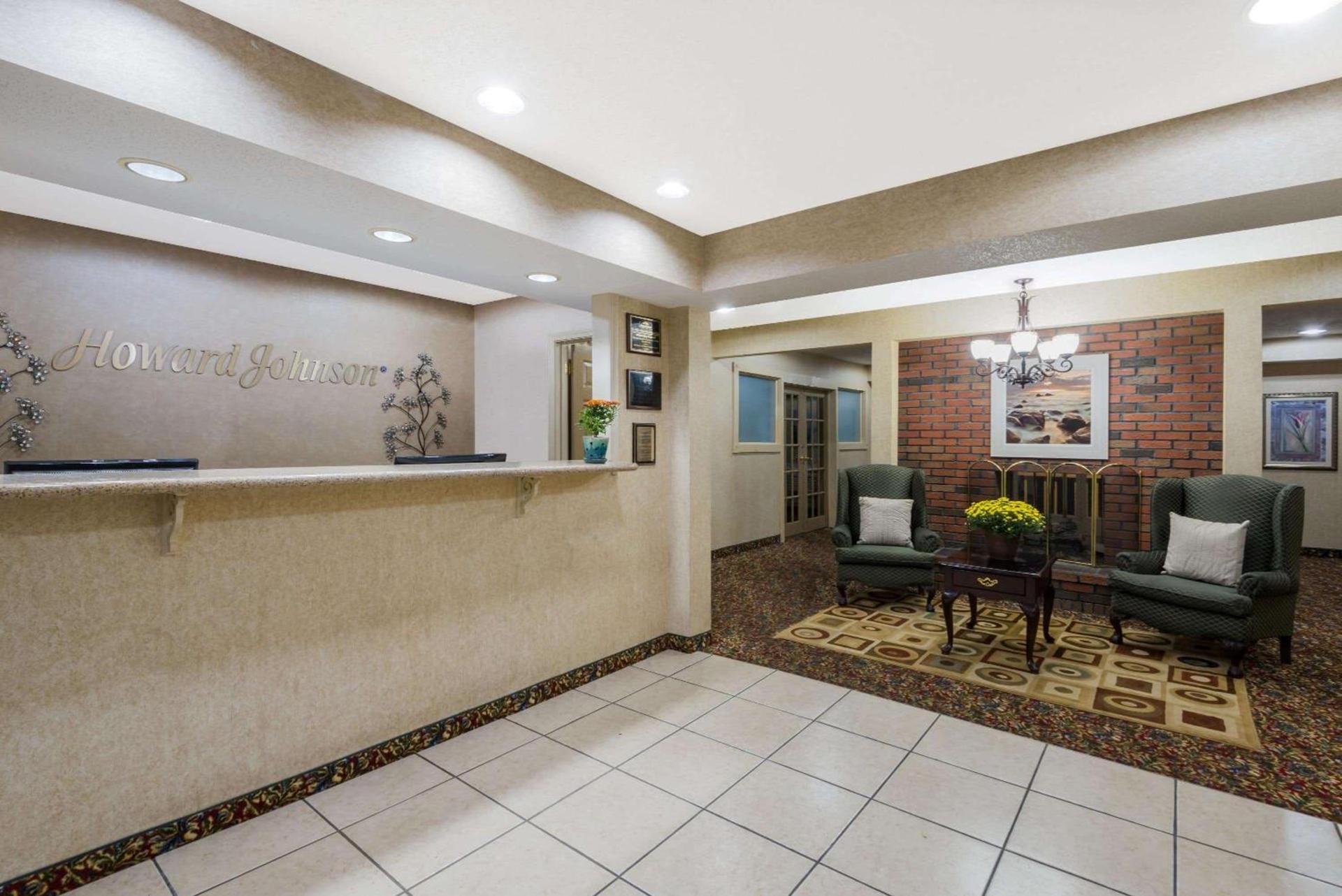Howard Johnson by Wyndham Springfield photo 3