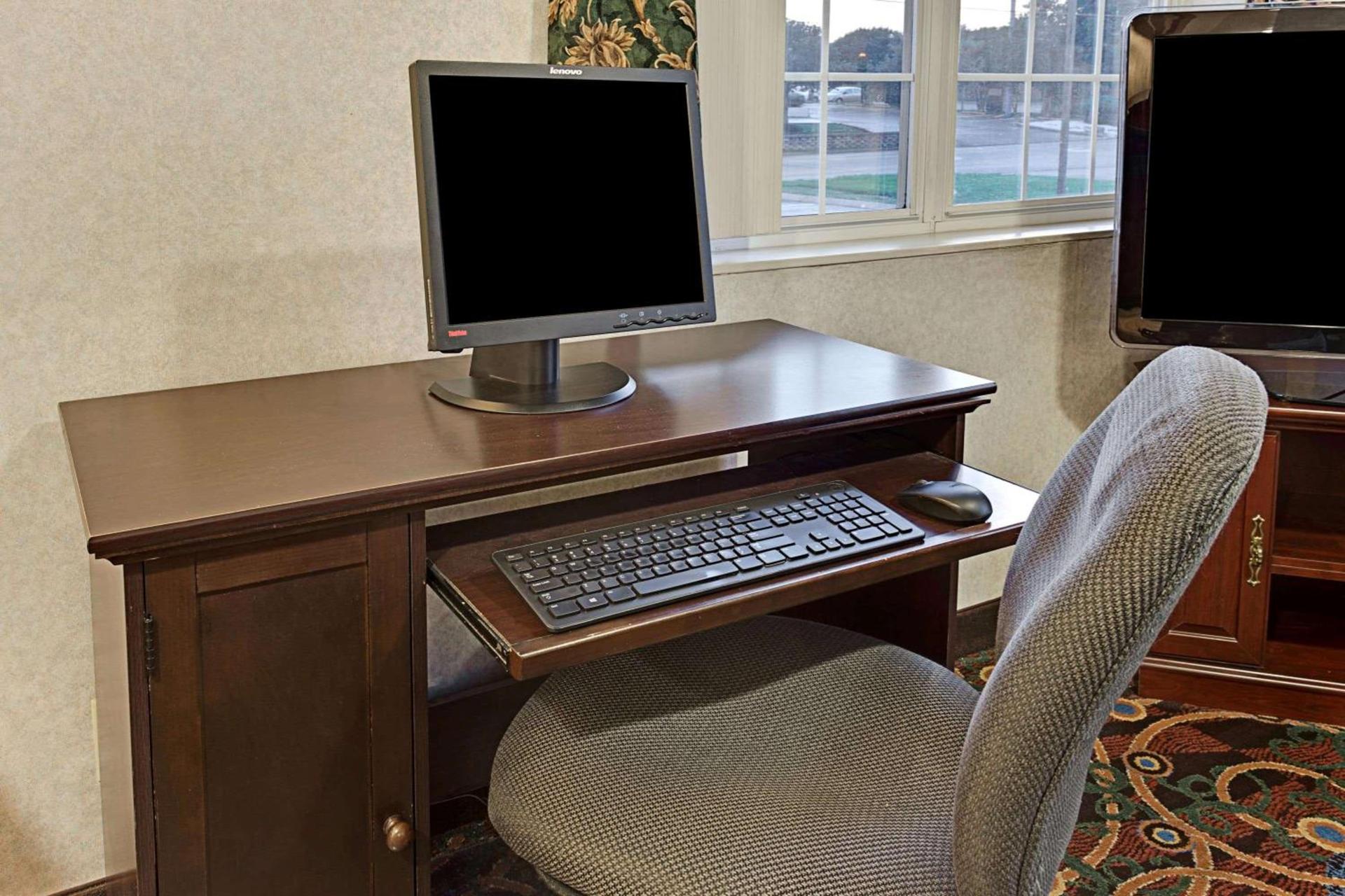 Microtel Inn by Wyndham - Murfreesboro photo 22
