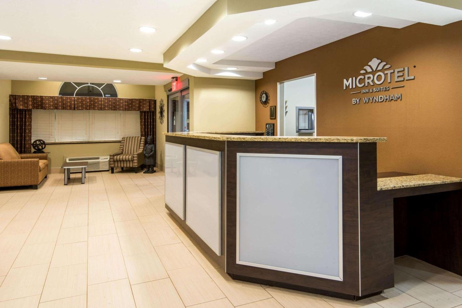 Microtel Inn and Suites North Canton photo 2
