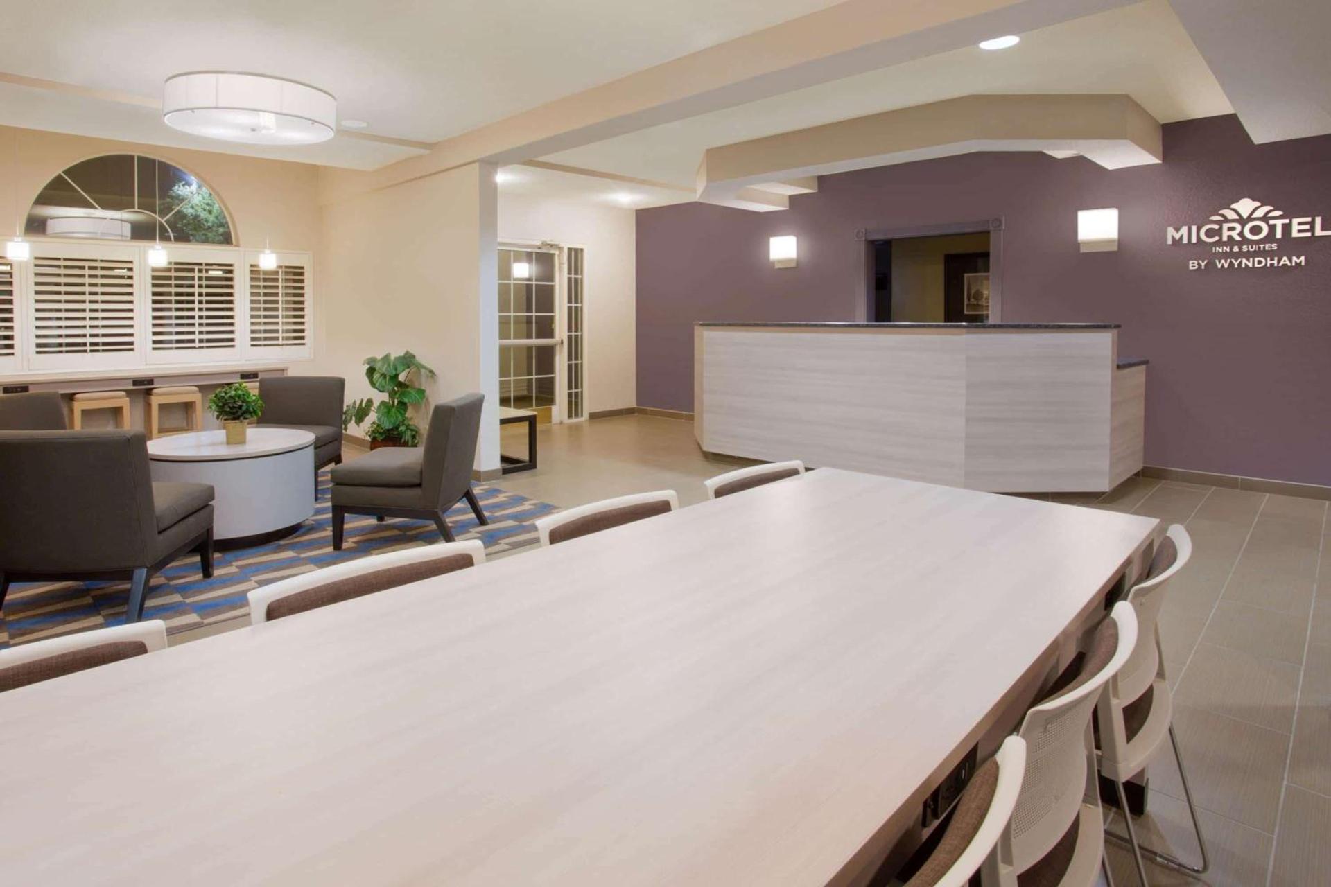Microtel Inn & Suites Leesburg photo 6