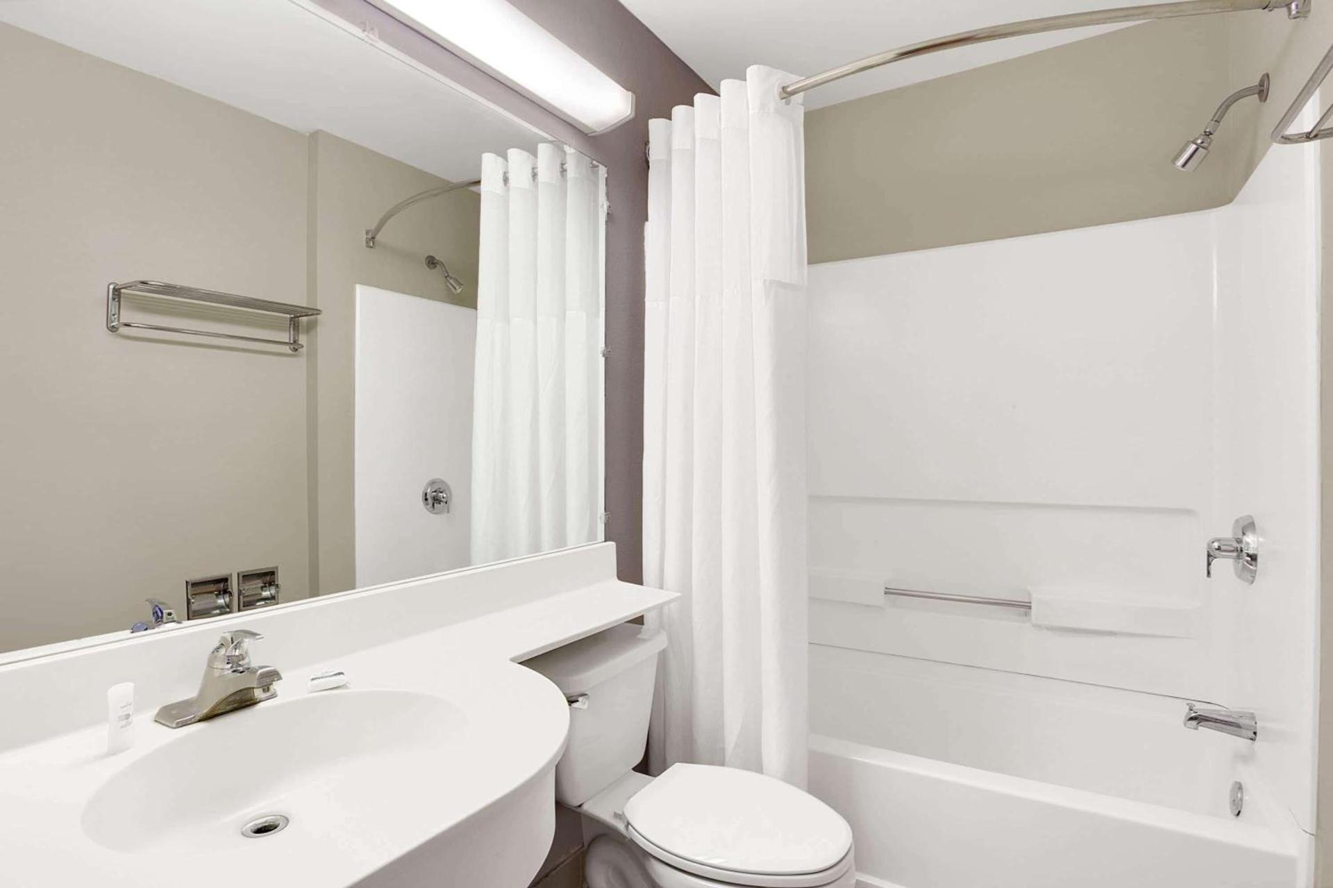 Microtel Inn by Wyndham - Murfreesboro photo 25