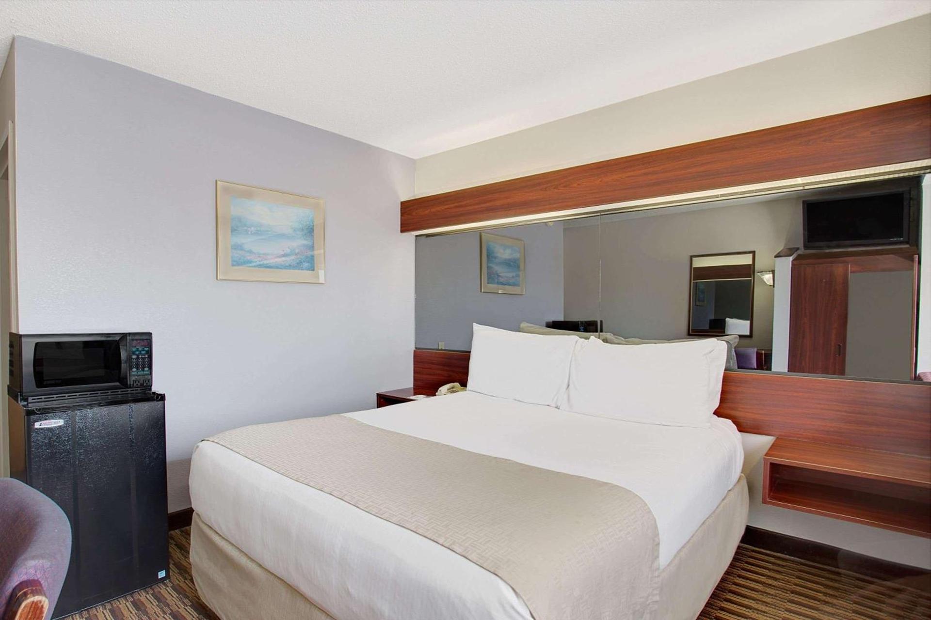 Microtel Inn by Wyndham - Murfreesboro photo 27
