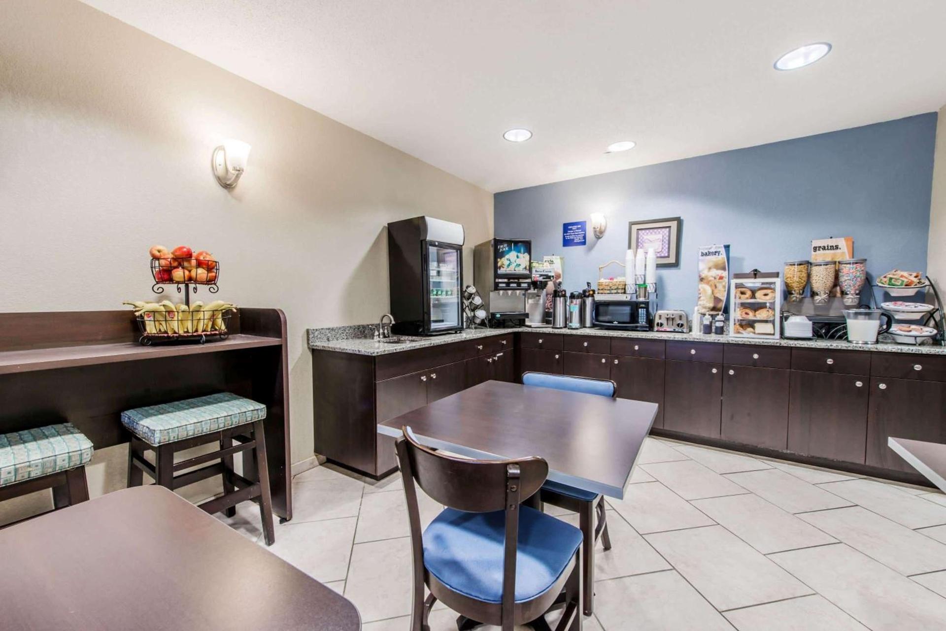 Microtel Inn Georgetown - Lexington North photo 29