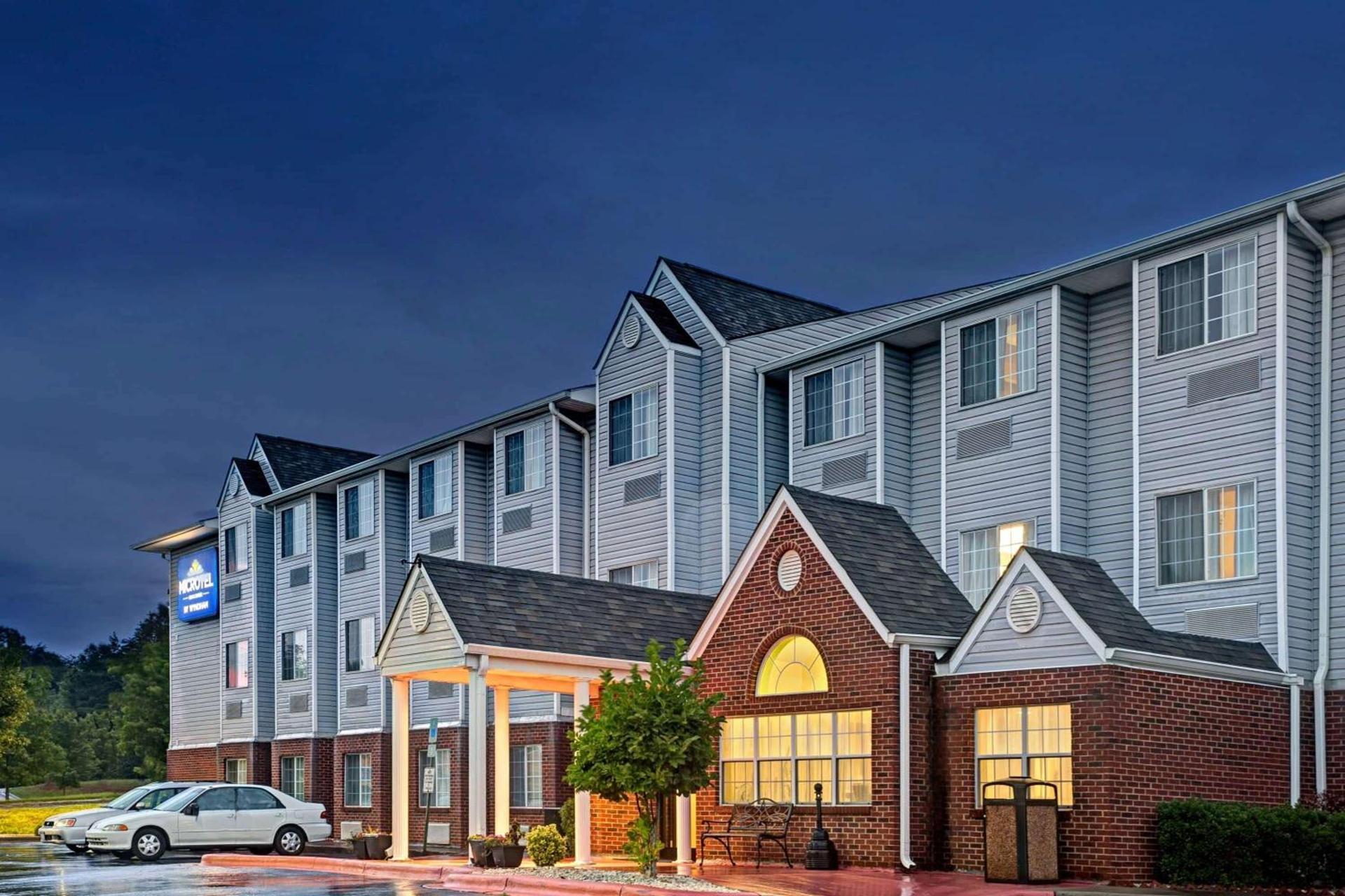 Microtel Inn & Suites by Wyndham Statesville — hotel in Statesville