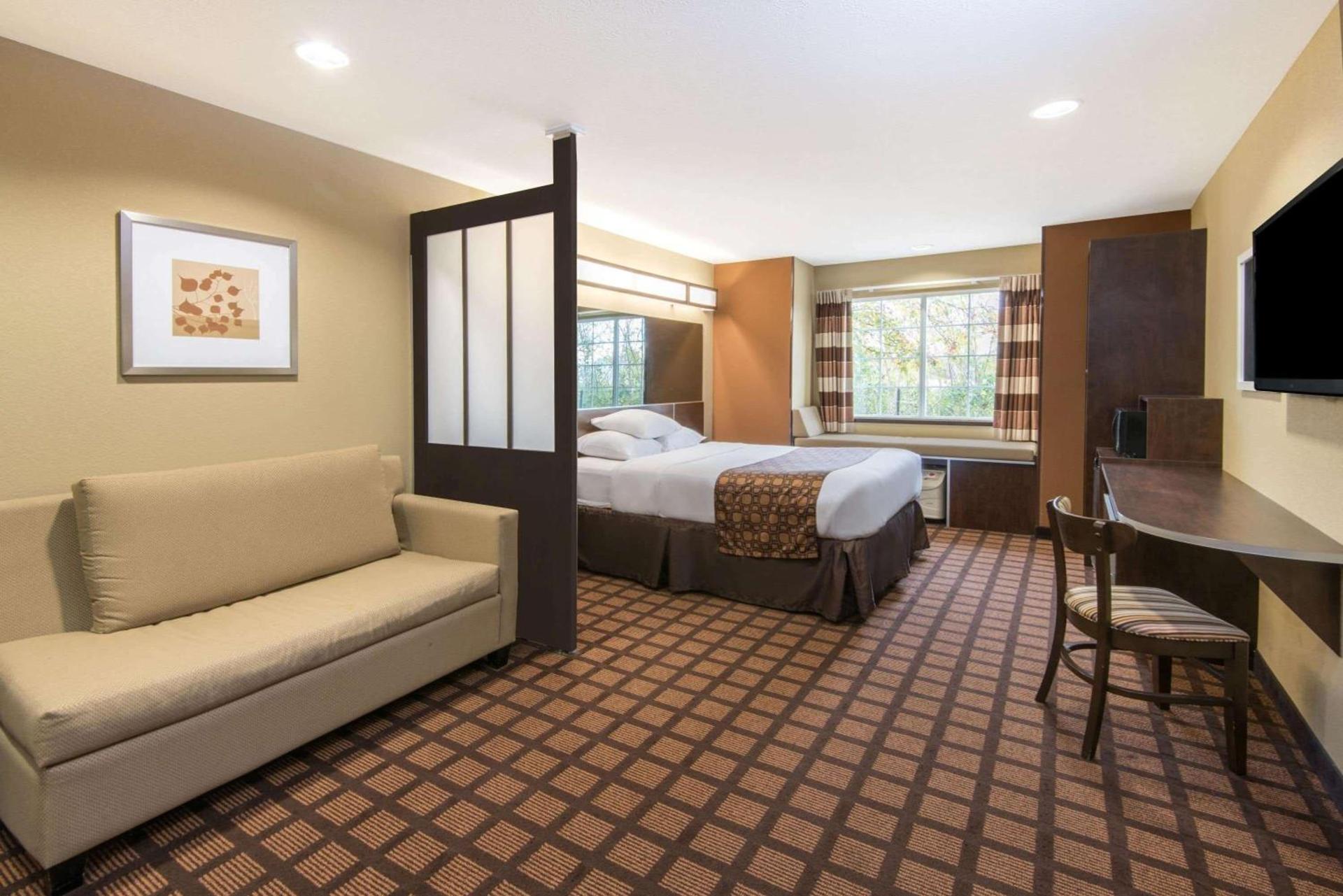 Microtel Inn and Suites North Canton photo 22