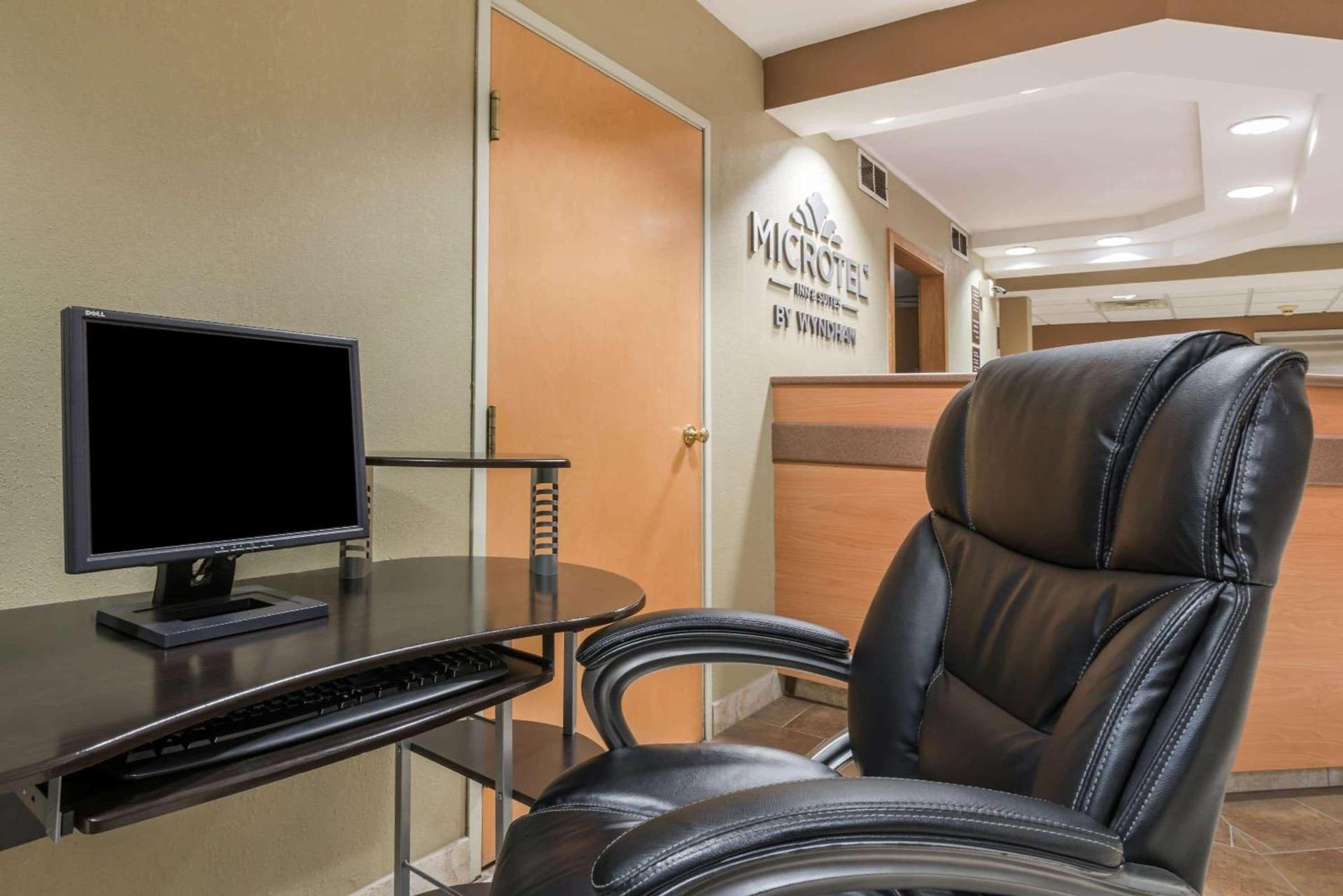 Microtel Inn & Suites by Wyndham West Chester photo 24