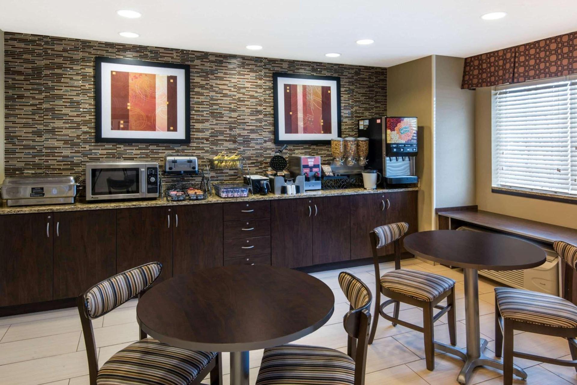 Microtel Inn and Suites North Canton photo 3