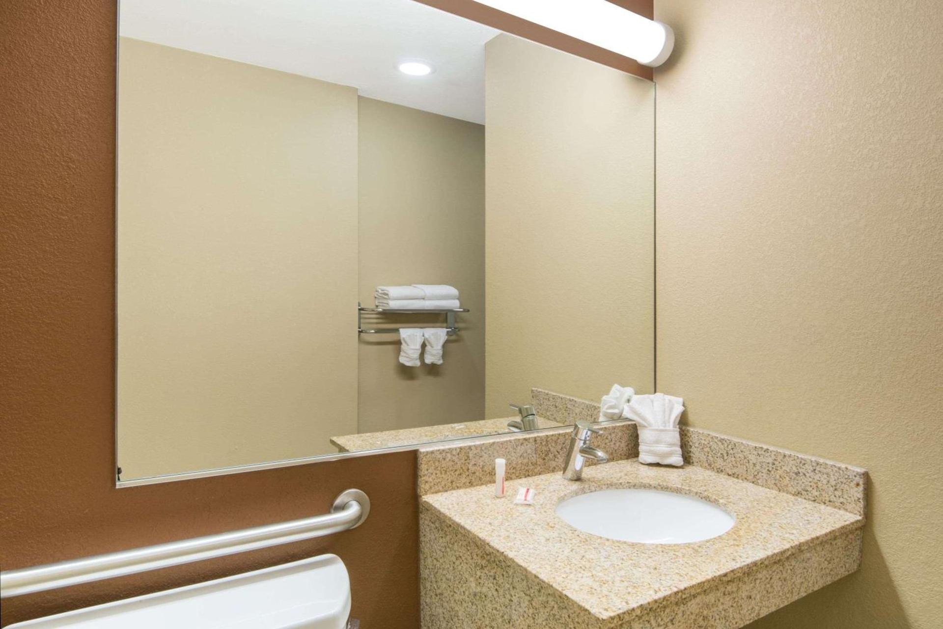 Microtel Inn and Suites North Canton photo 23