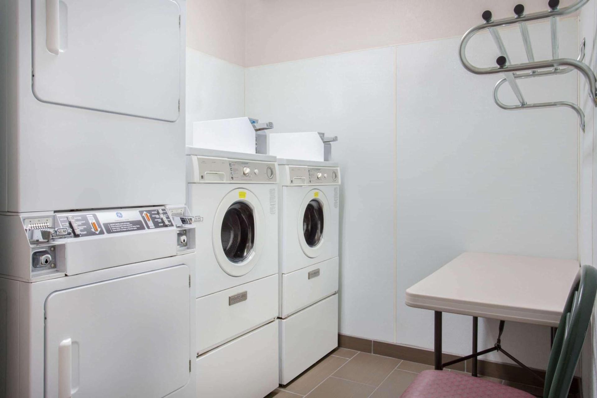 Microtel Inn & Suites Leesburg photo 18