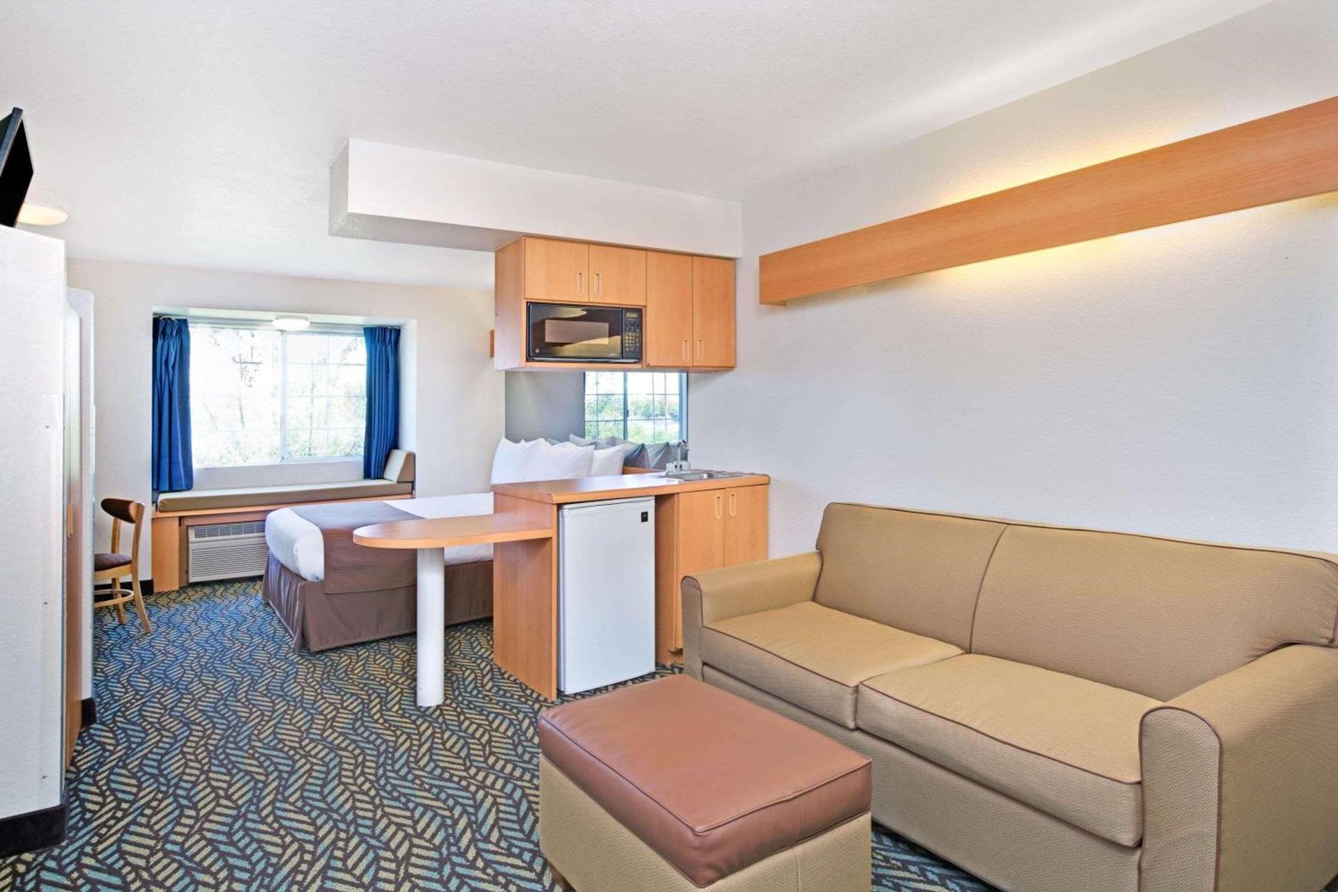 Microtel Inn & Suites, Morgan Hill photo 7