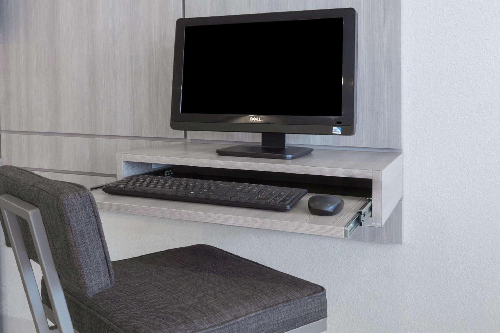 Microtel Inn & Suites Modesto photo 17