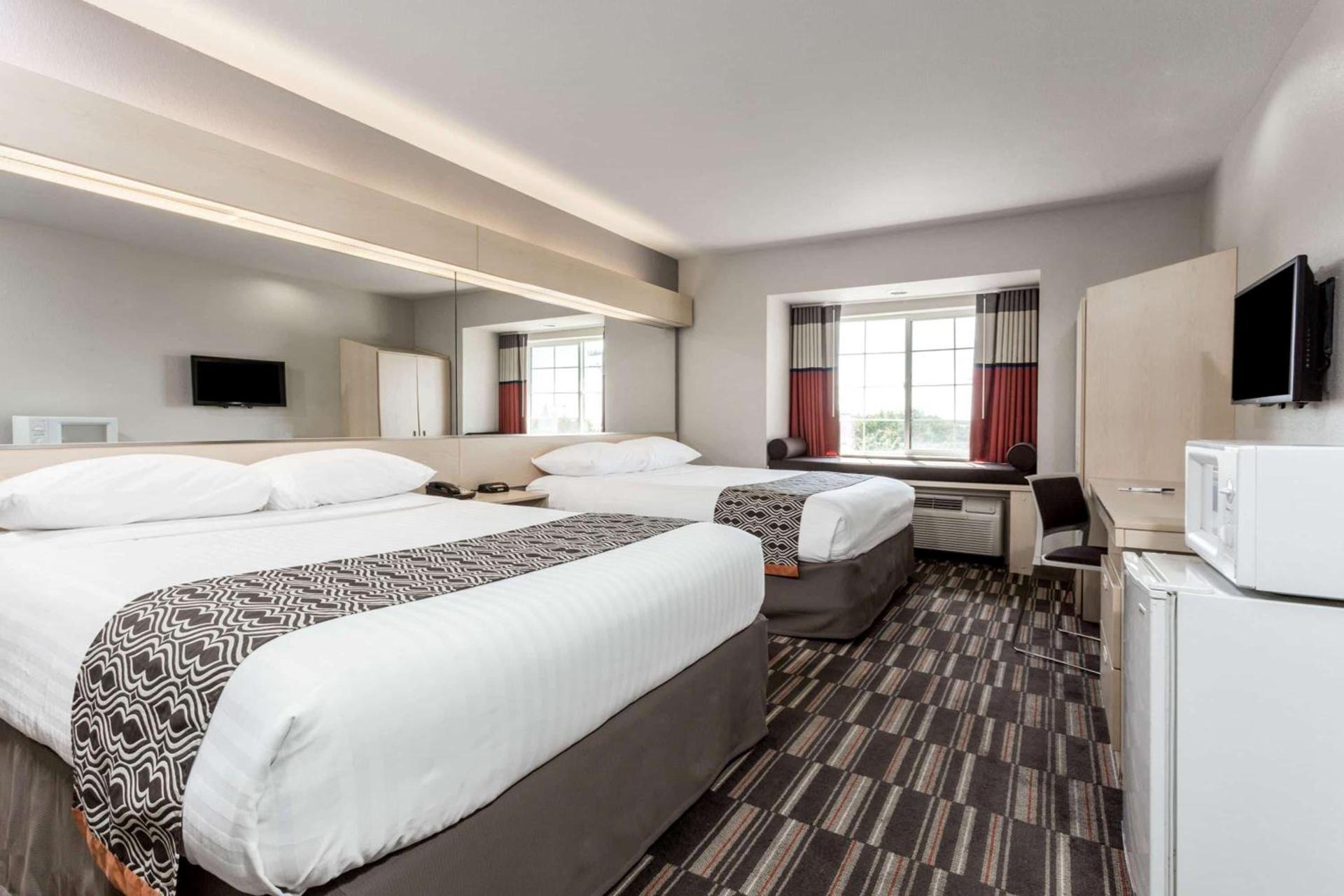 Microtel Inn & Suites Modesto photo 8
