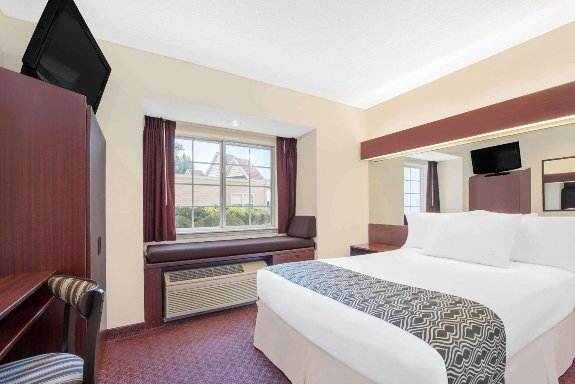 Microtel Inn & Suites by Wyndham Hamburg photo 6