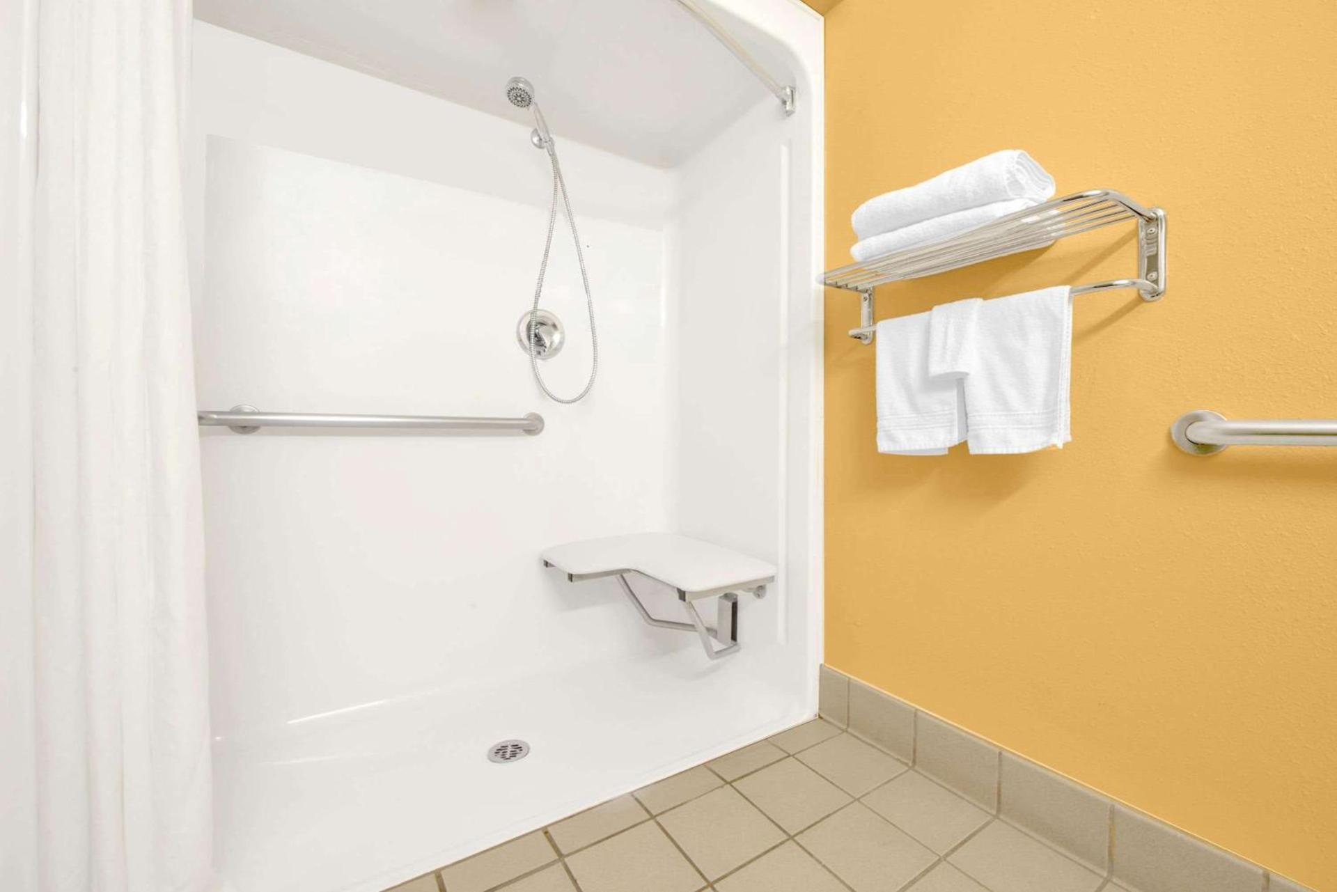Microtel Inn & Suites by Wyndham Amarillo photo 36