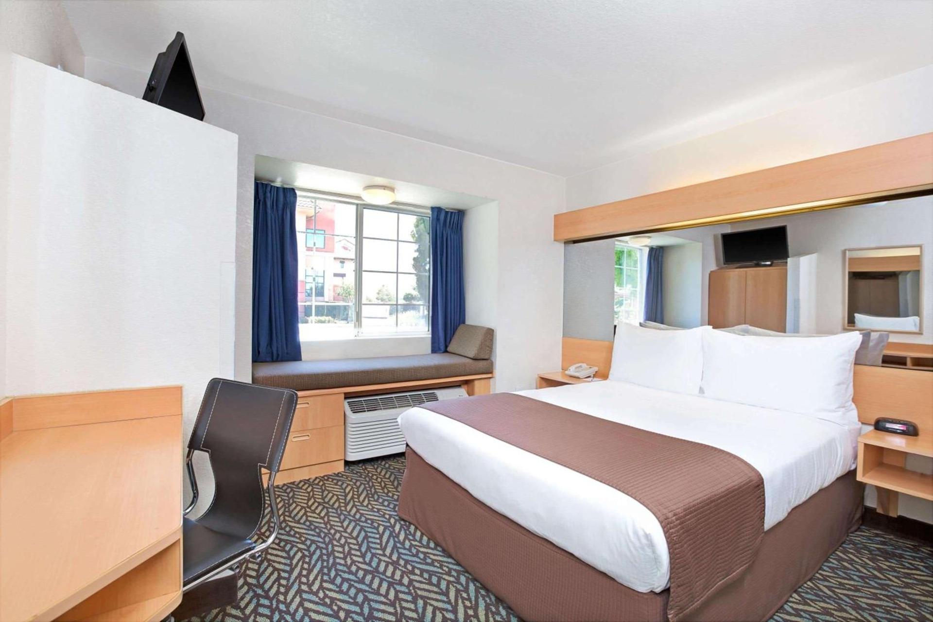 Microtel Inn & Suites, Morgan Hill photo 9