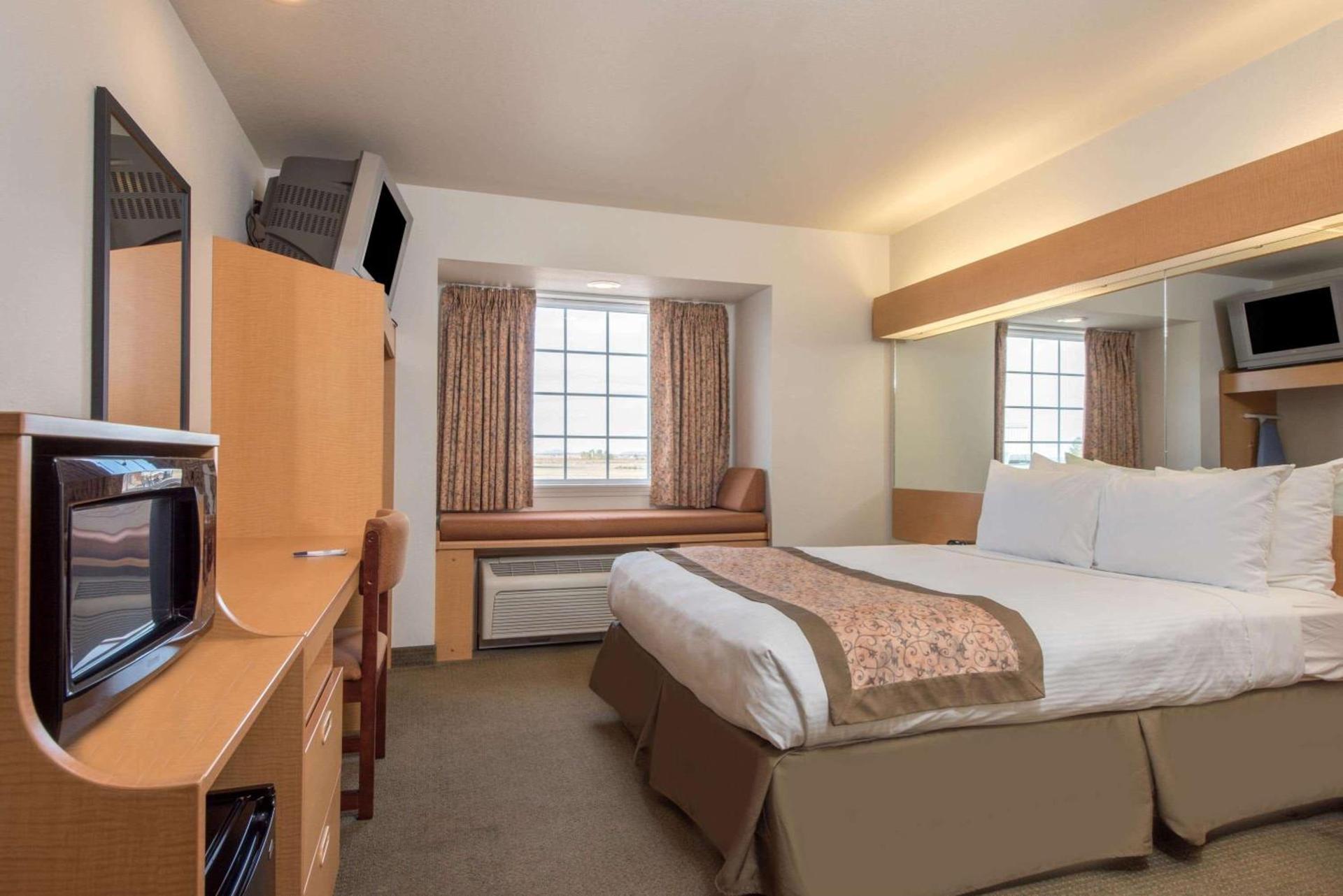Microtel Inn & Suites by Wyndham Altus photo 9