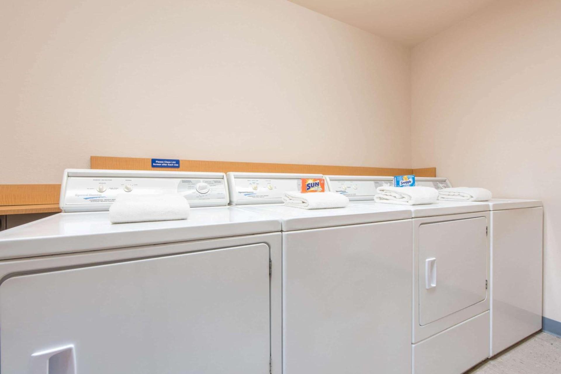 Microtel Inn & Suites by Wyndham Altus photo 10