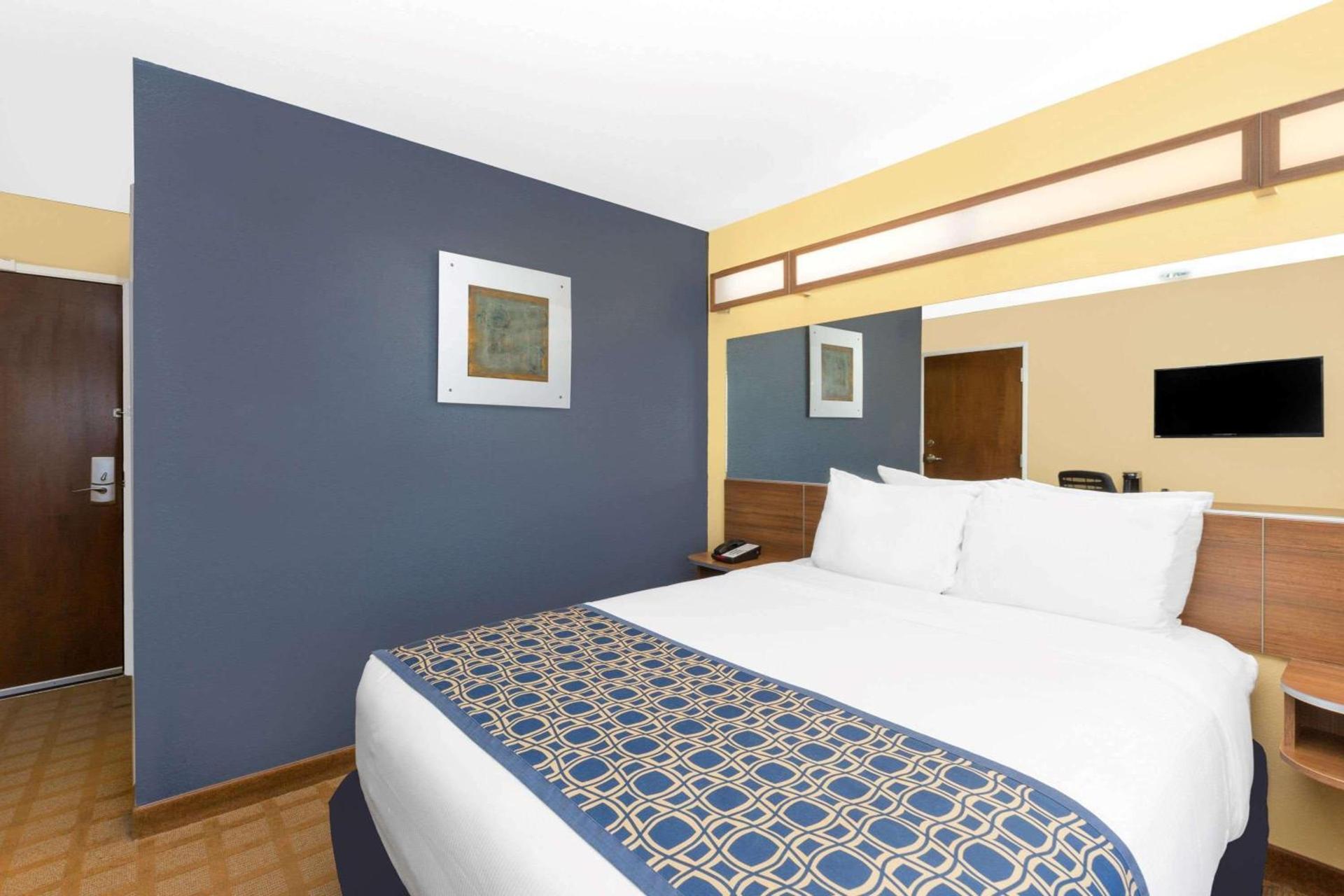 Microtel Inn & Suites - Kearney photo 9