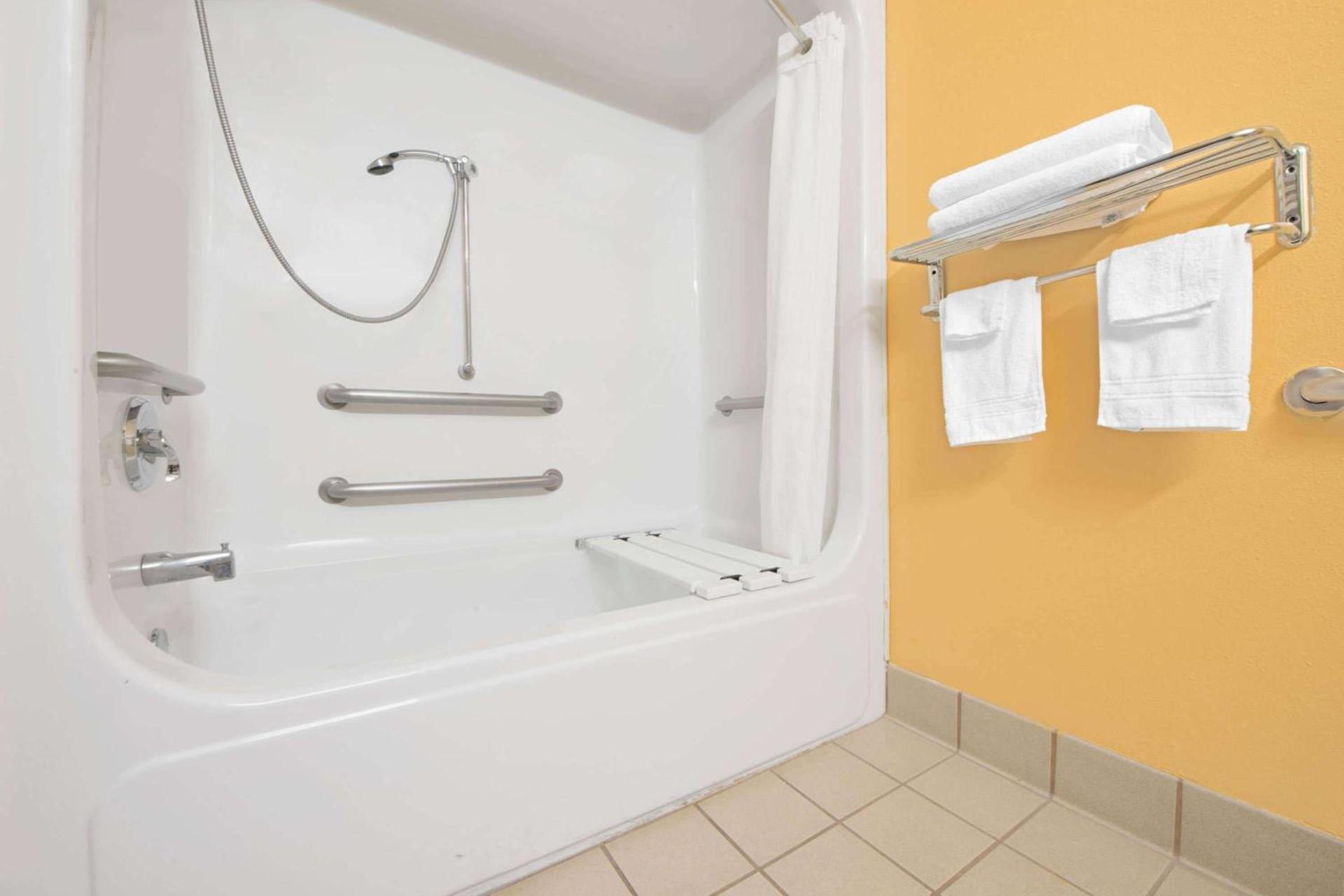 Microtel Inn & Suites by Wyndham Amarillo photo 34