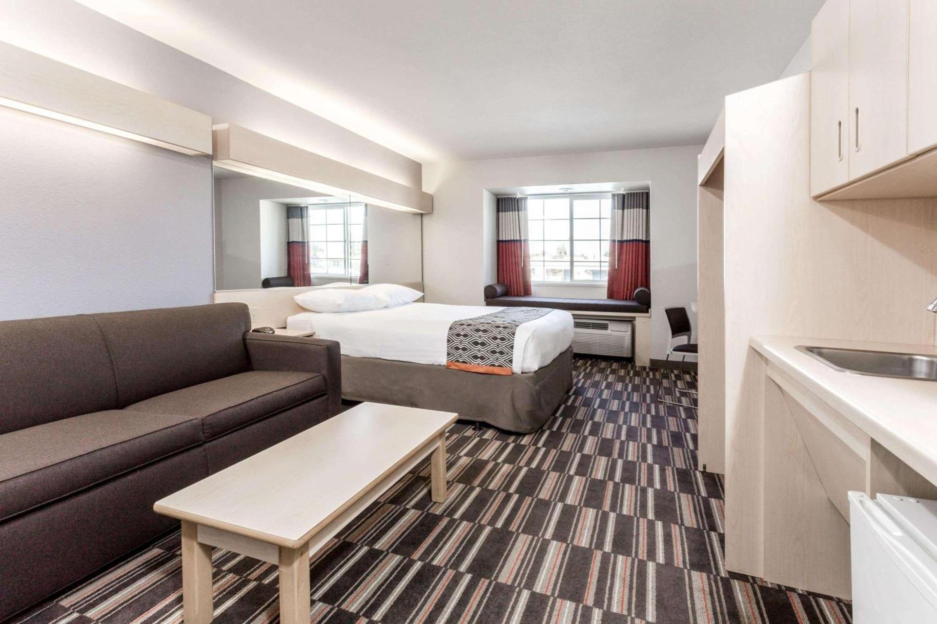 Microtel Inn & Suites Modesto photo 9