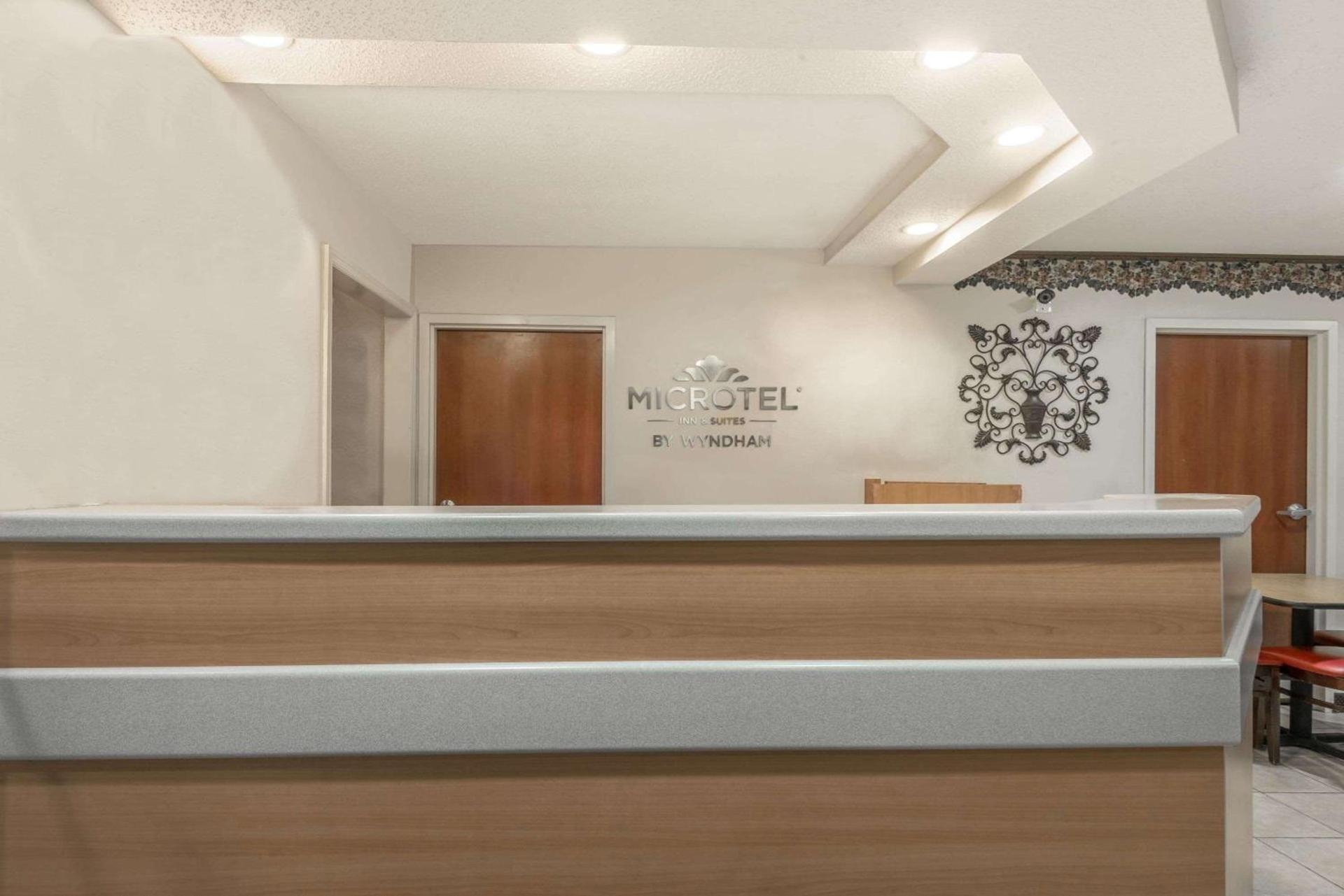 Microtel Inn & Suites by Wyndham Auburn photo 13