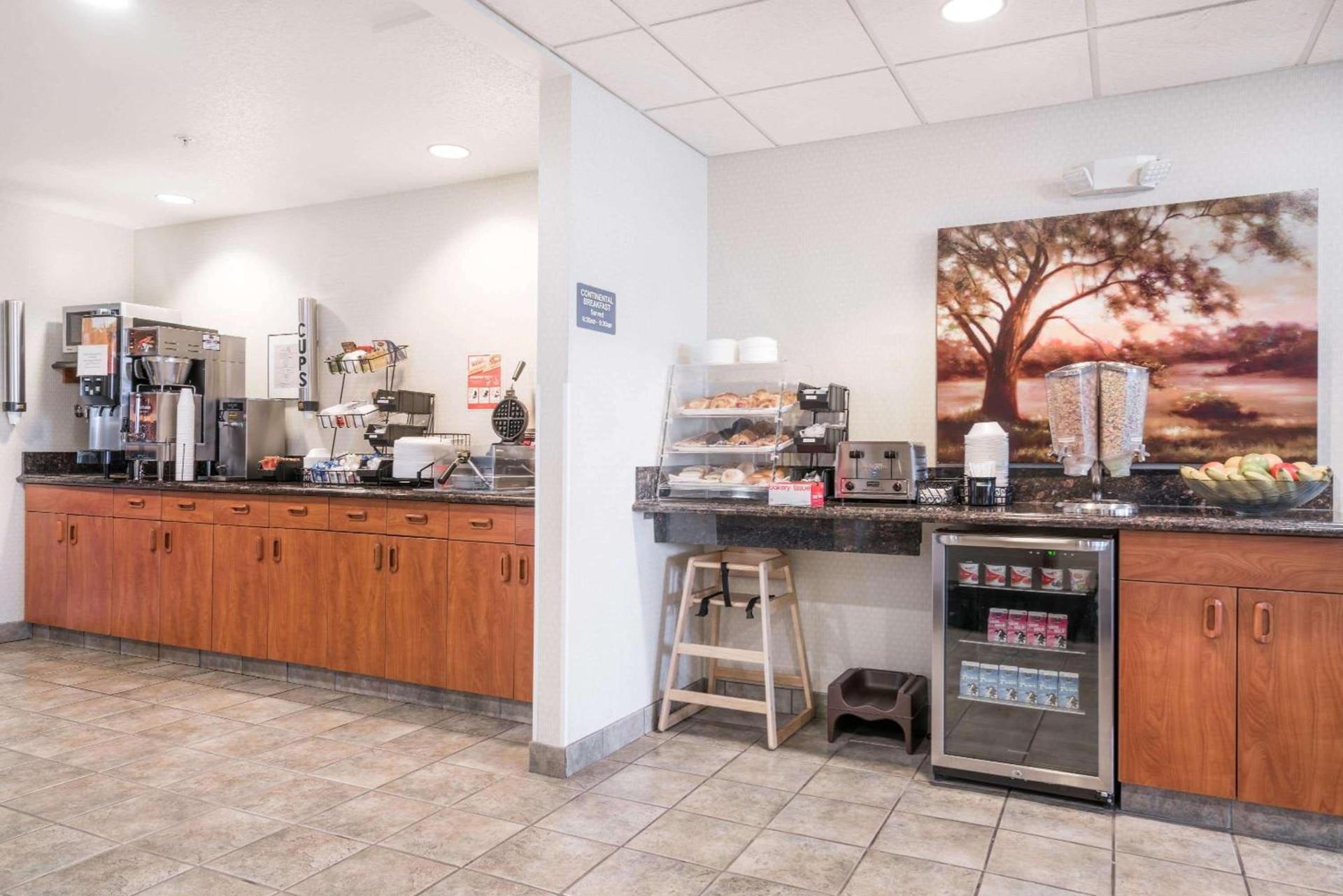 Microtel Inn & Suites by Wyndham Rice Lake photo 12
