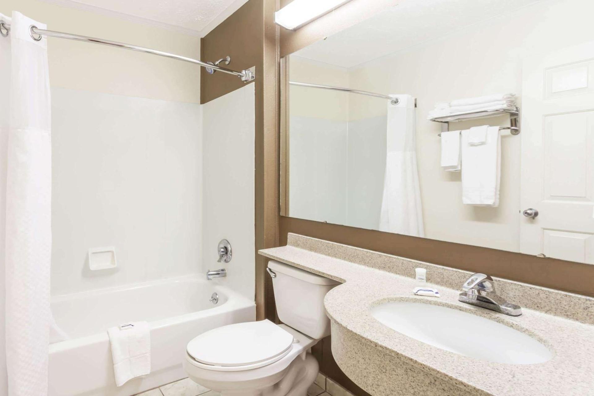 Microtel Inn by Wyndham Wilson photo 14