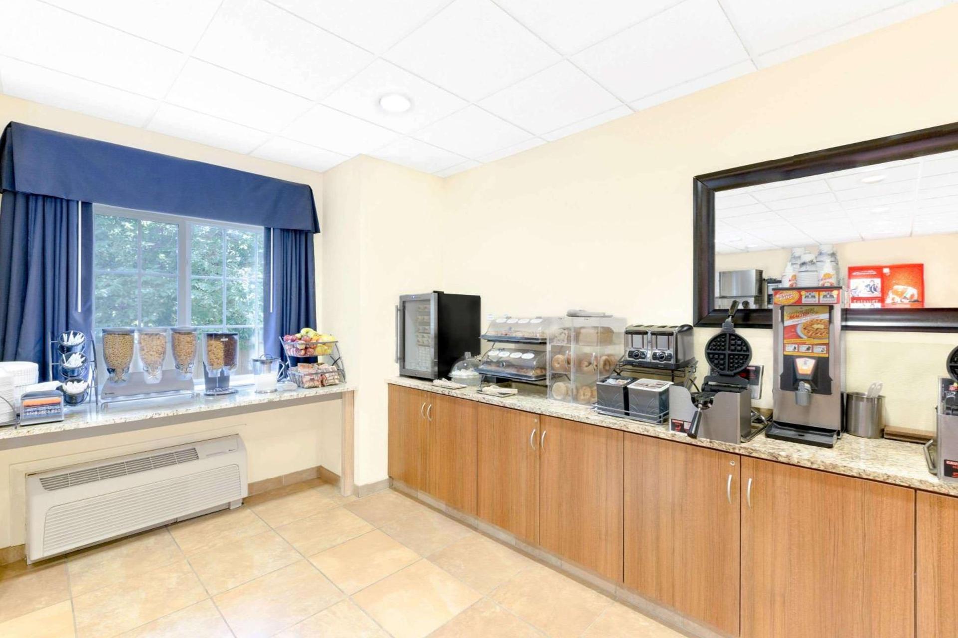 Microtel Inn & Suites - Kearney photo 14