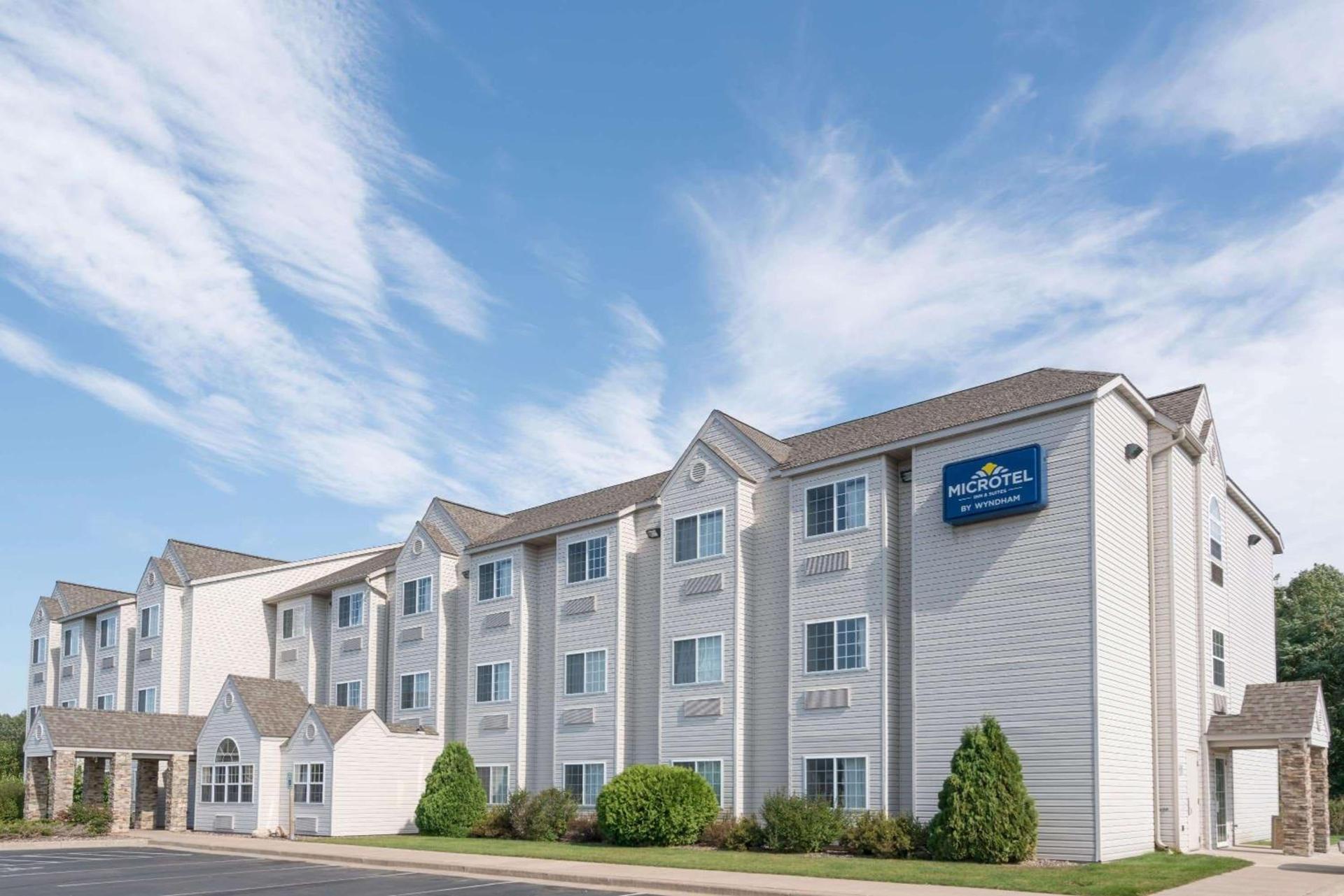 Microtel Inn & Suites by Wyndham Rice Lake — hotel in Rice Lake