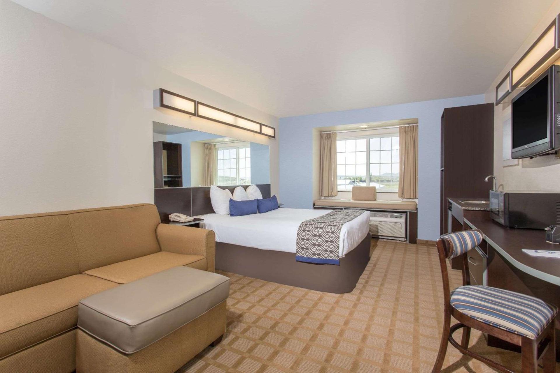 Microtel Inn & Suites by Wyndham Klamath Falls photo 11